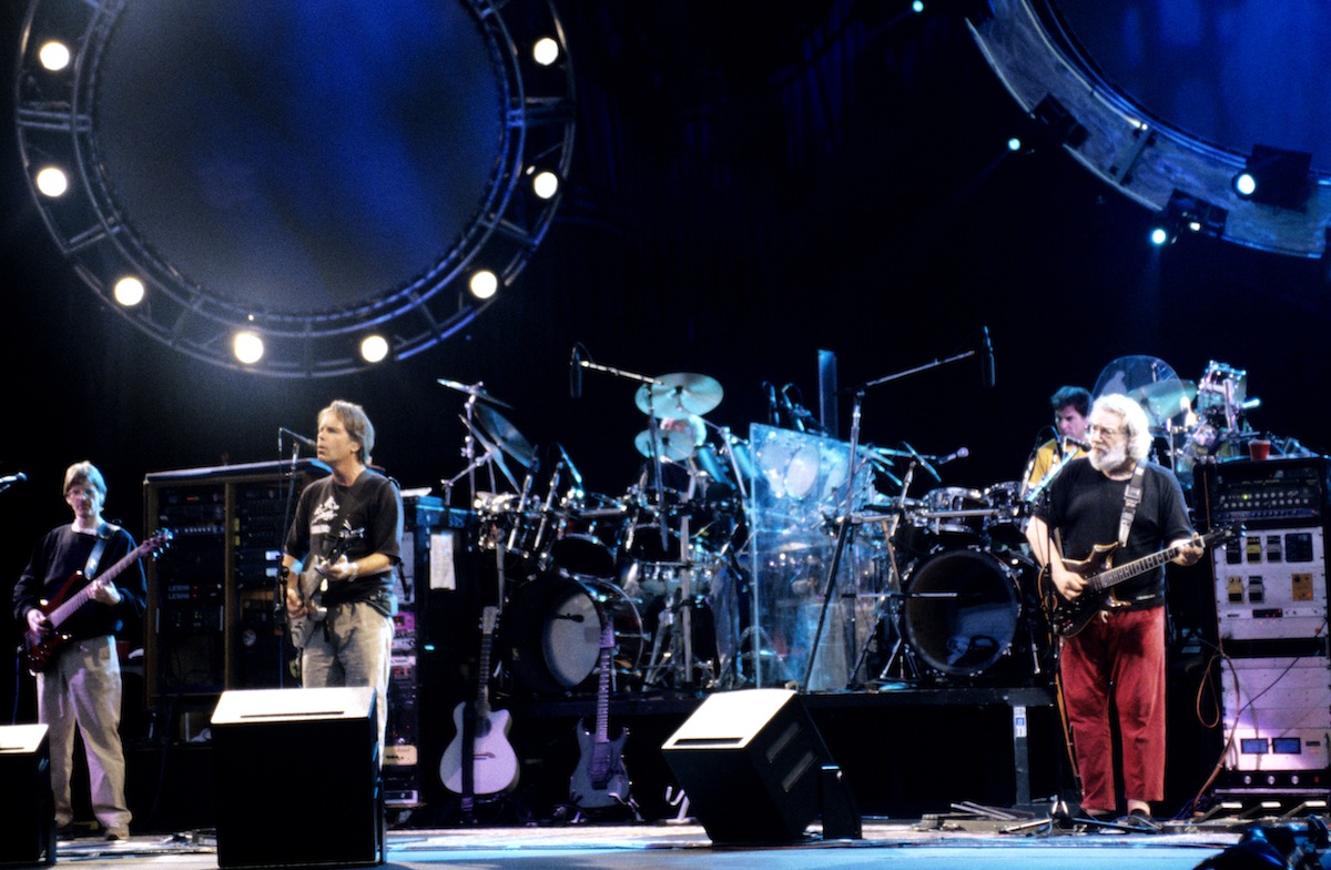 The Grateful Dead In Concert - Mountain View CA