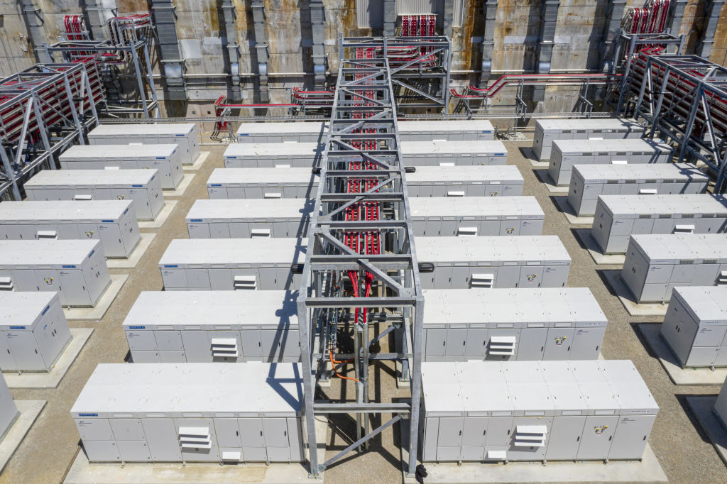 Inside The World's Largest Battery Energy Storage Facility