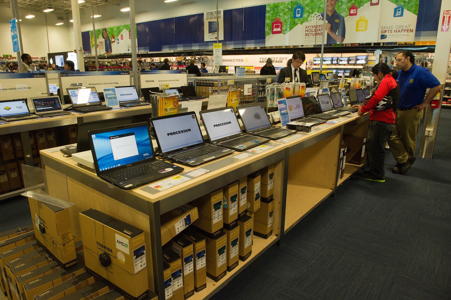 Inside a Best Buy Store Ahead of Earnings