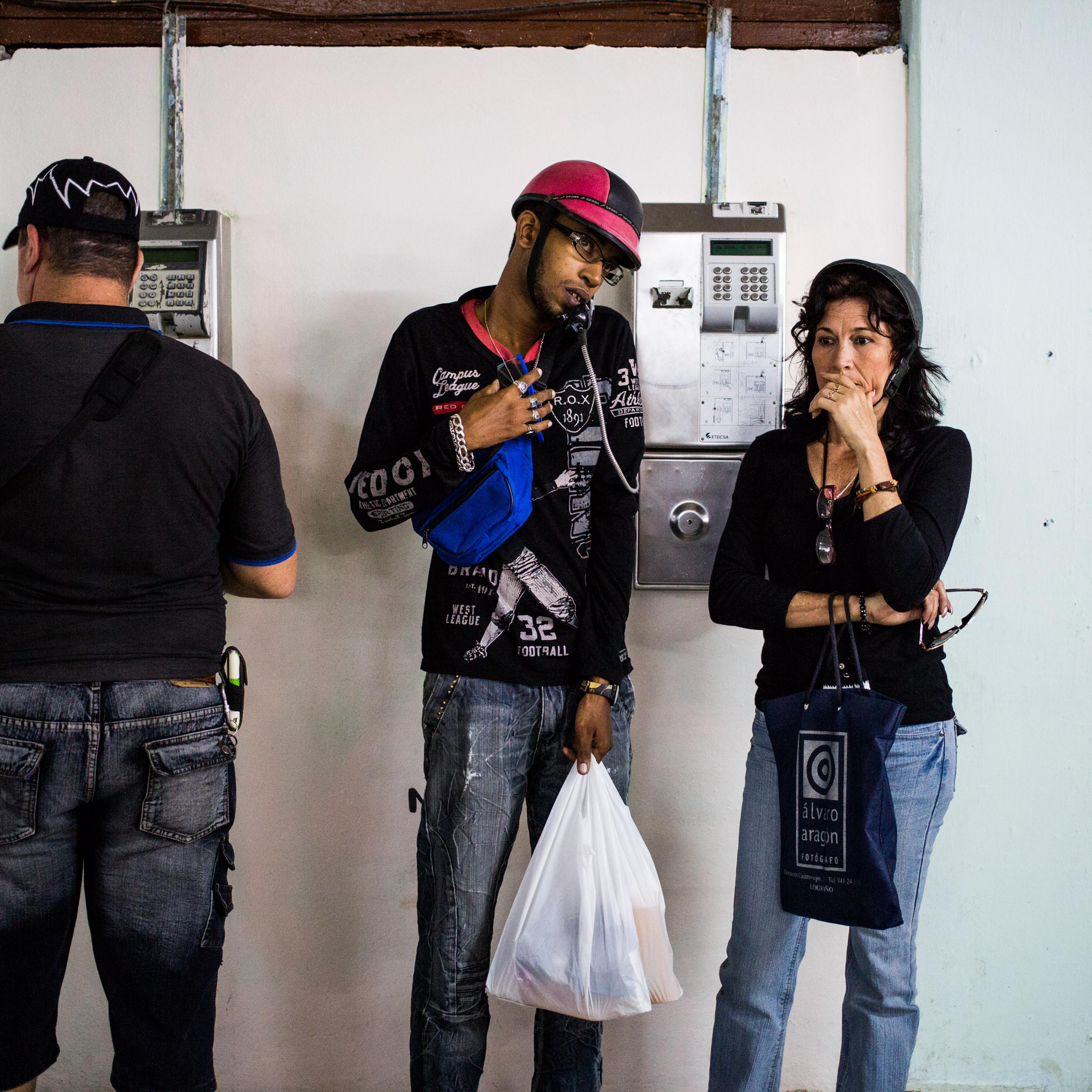 ALAMAR, CUBA - DECEMBER 19 - Alberto Garcia Rivera (center) tal