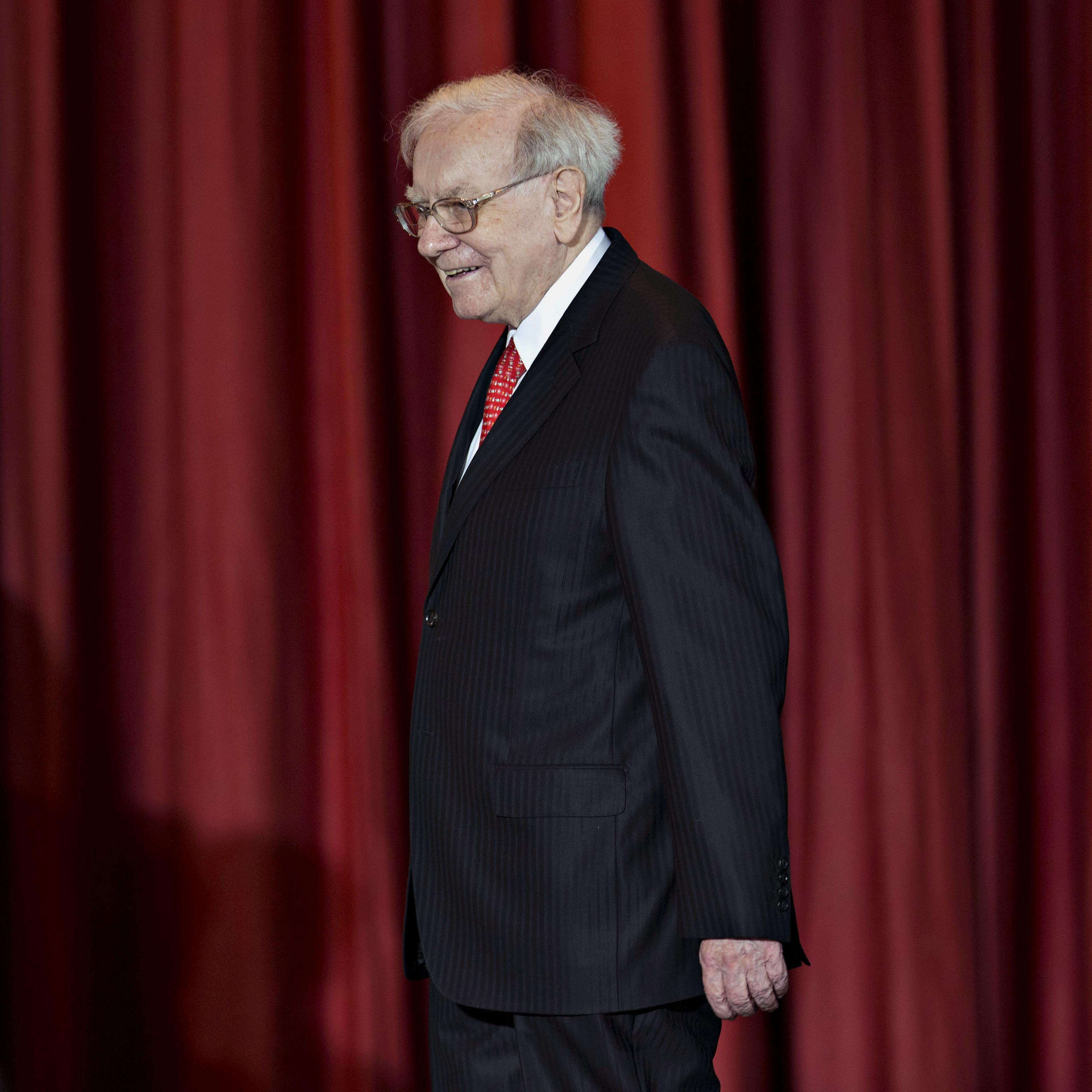 Hillary Clinton And Warren Buffett Highlight Economic Agenda At Organizing Event In Omaha
