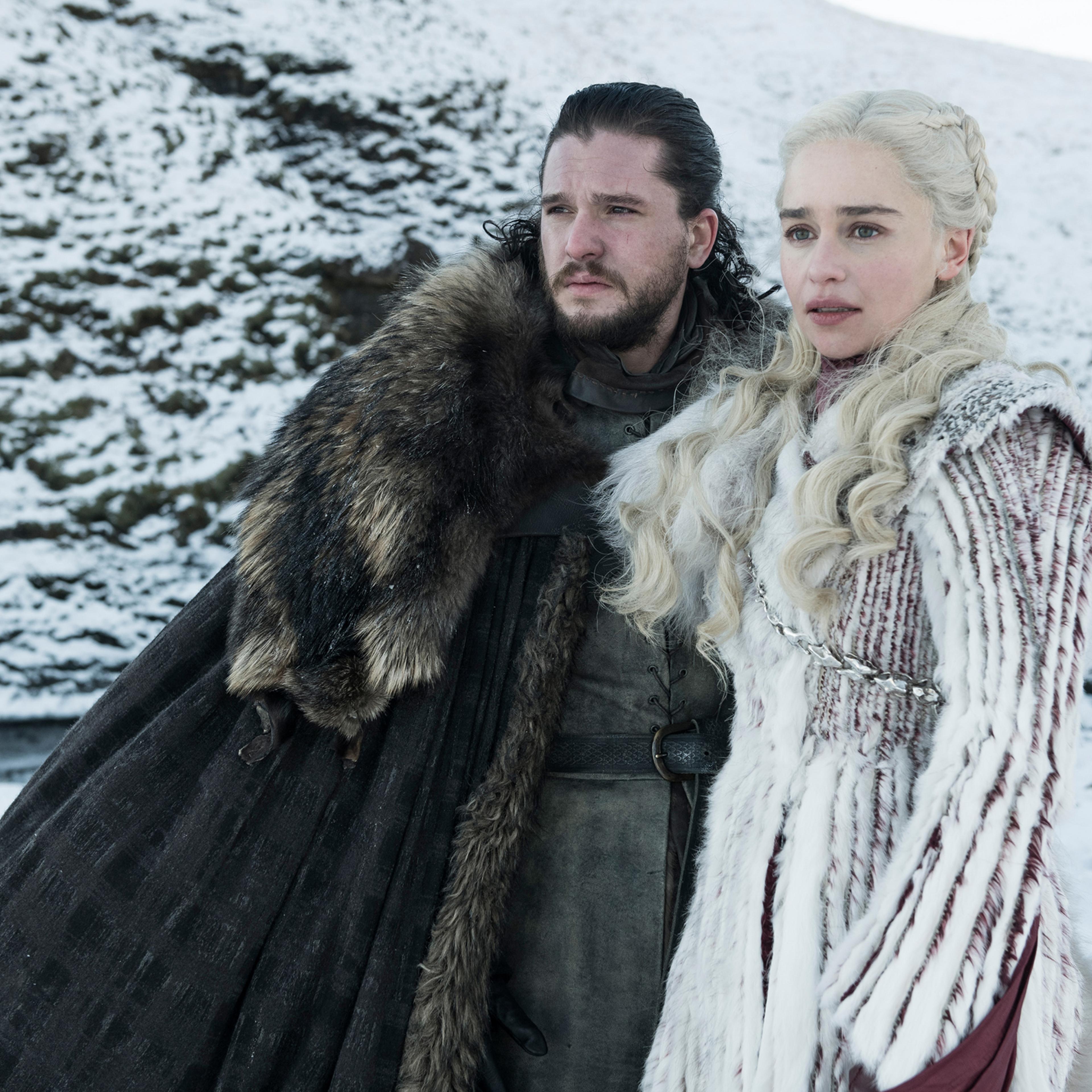 Kit Harington as Jon Snow and Emilia Clarkeas Daenerys Targaryen in Game of Thrones