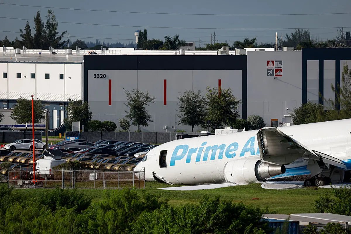 At Least 5 Killed As Plane Overshoots Miami Airport Runway at-least-5-killed-as-plane-overshoots-miami-airport-runway