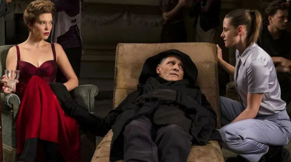 Léa Seydoux, Viggo Mortensen, and Kristen Stewart in David Cronenberg's 'Crimes of the Future.'