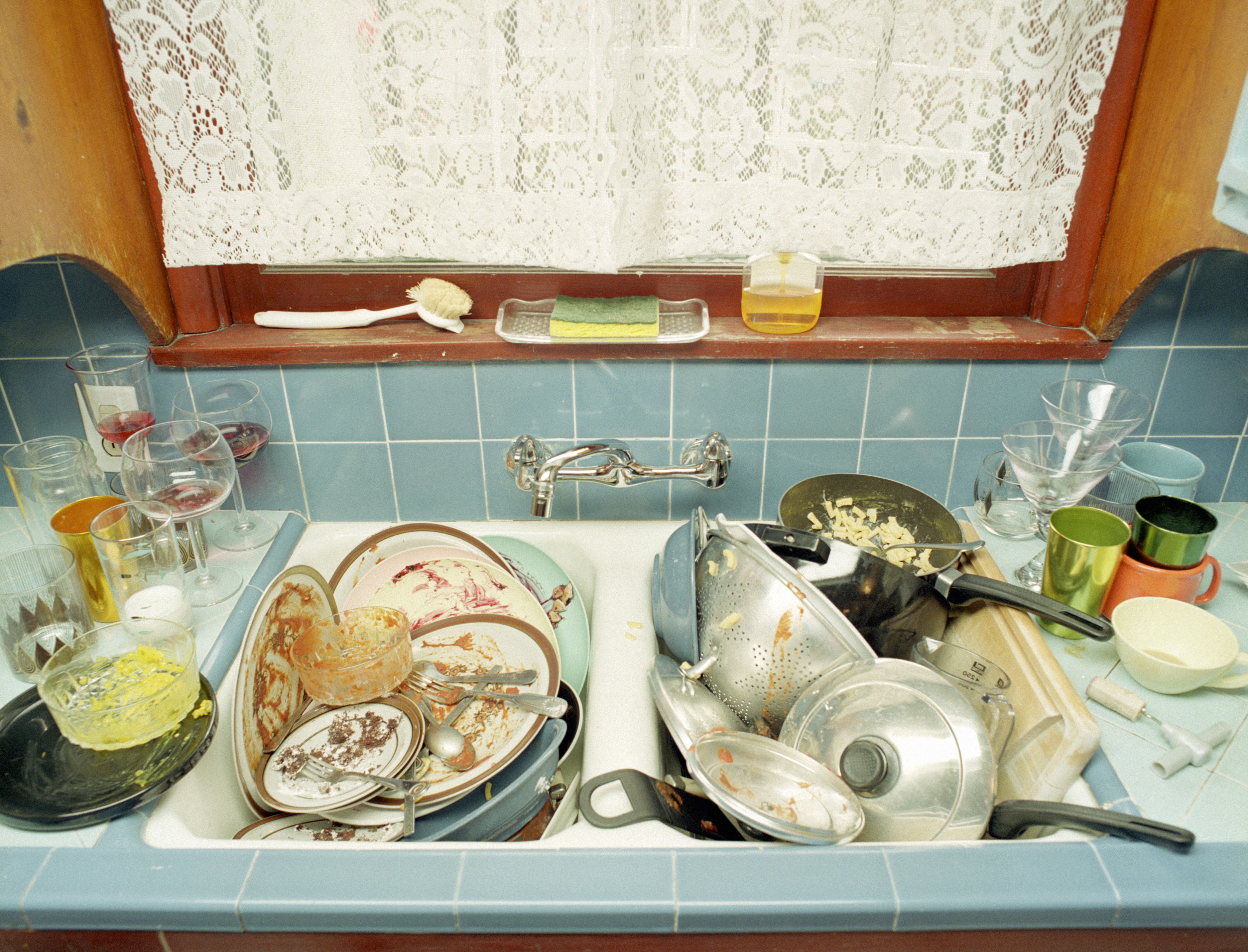 dirty-dishes-sink