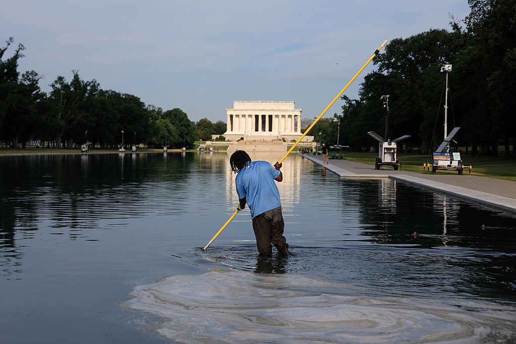 Lincoln Memorial Reflecting Pool Repairs Awarded to Same Contractor
