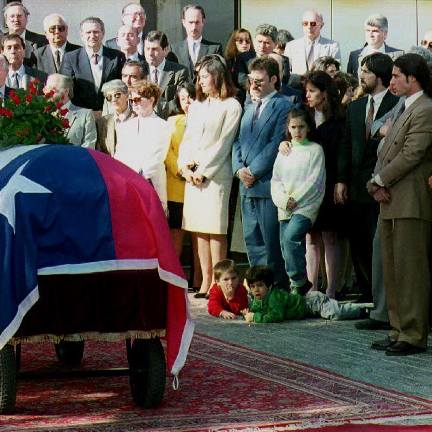 Relatives and friends of former Chilean Minister o