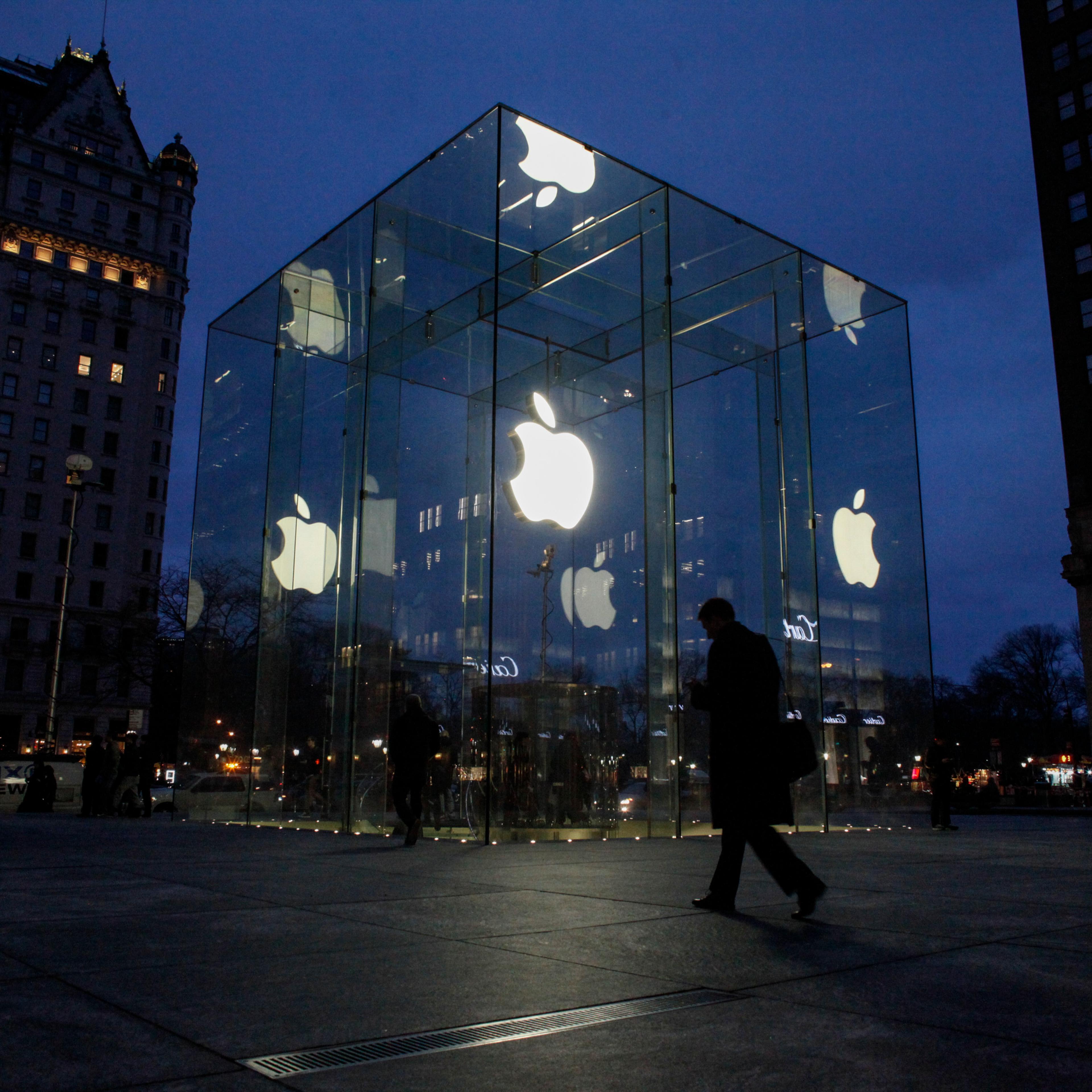 US-I-PHONE-NEW-YORK-US ATTACKS INTELLIGENCE IT CRIME
