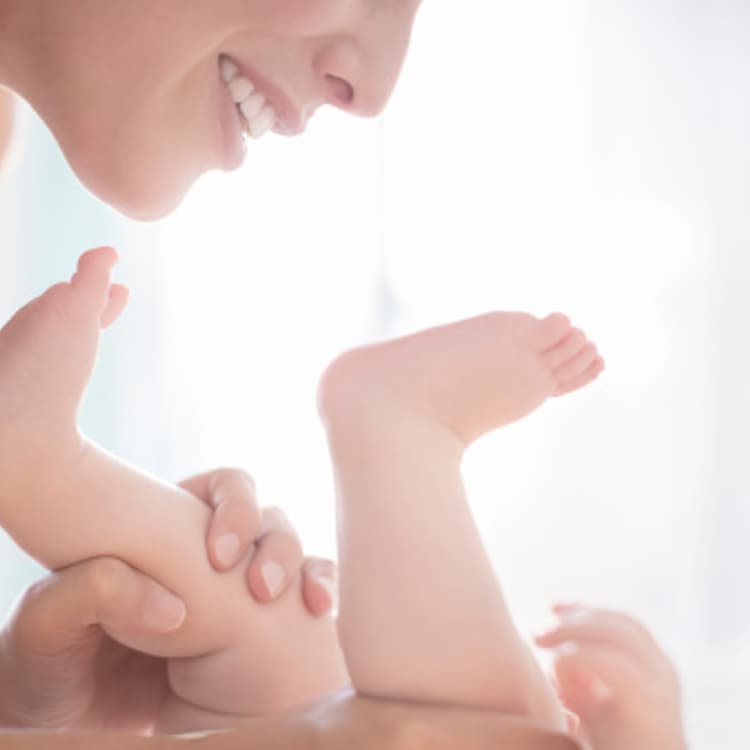 mother-playing-with-baby
