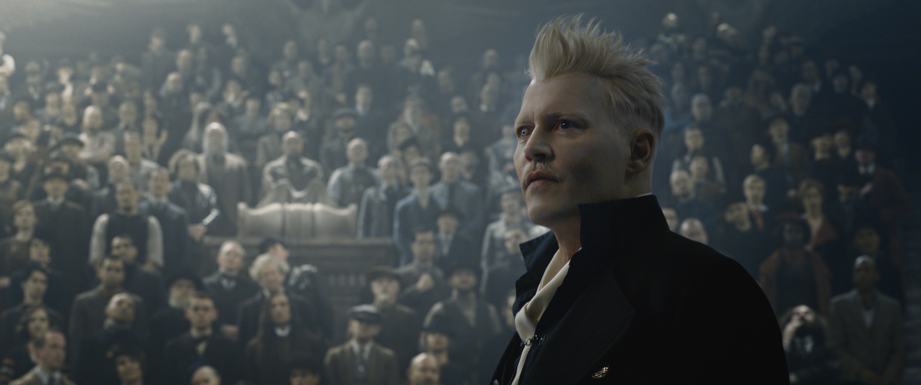 Johnny Depp in <i>Fantastic Beasts: The Crimes of Grindelwald</i>