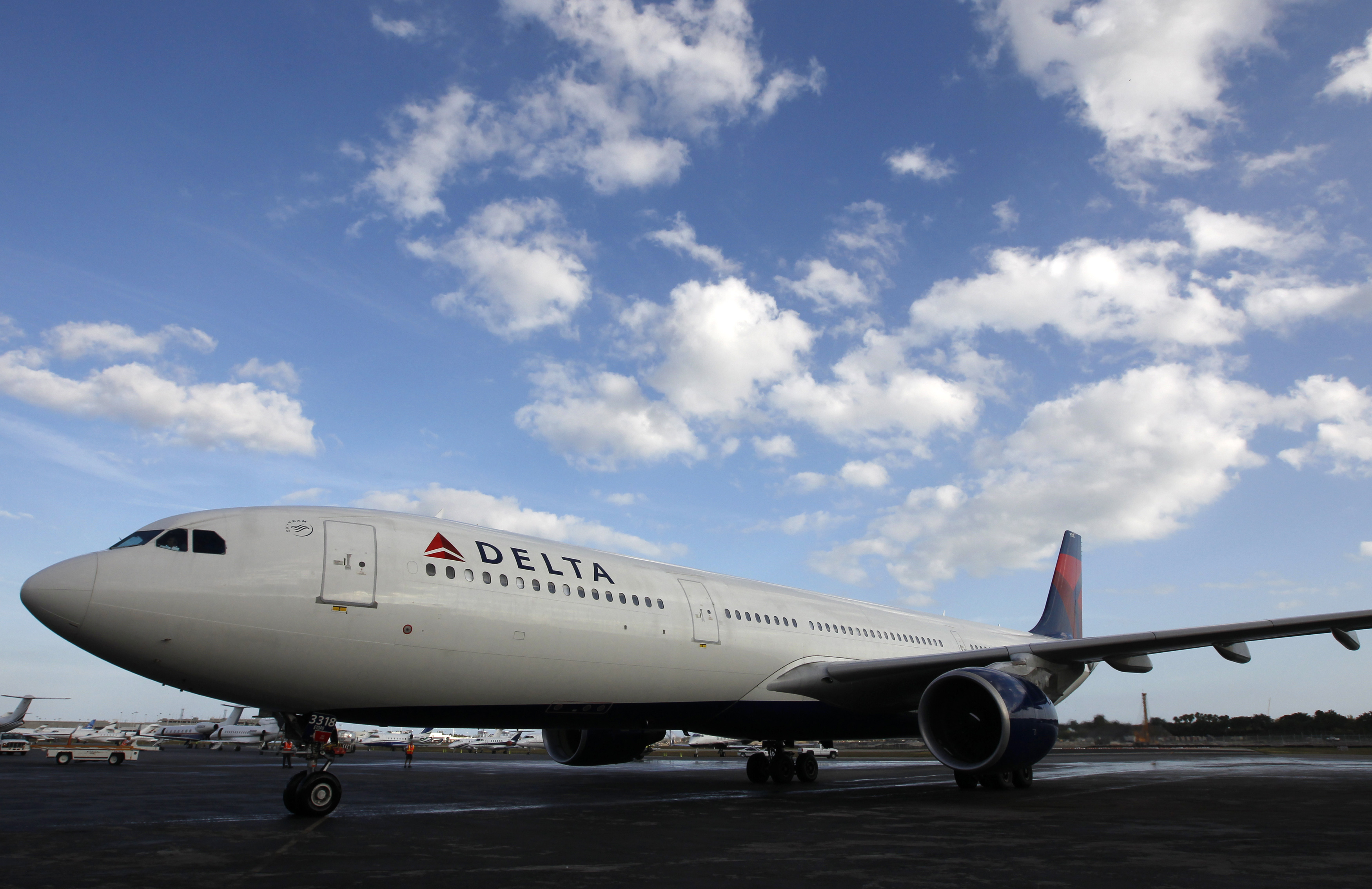 The Delta Airlines Charter at the Ft. Lauderdale-Hollywood International Airport in Ft. Lauderdale, Florida on January 2, 2013.