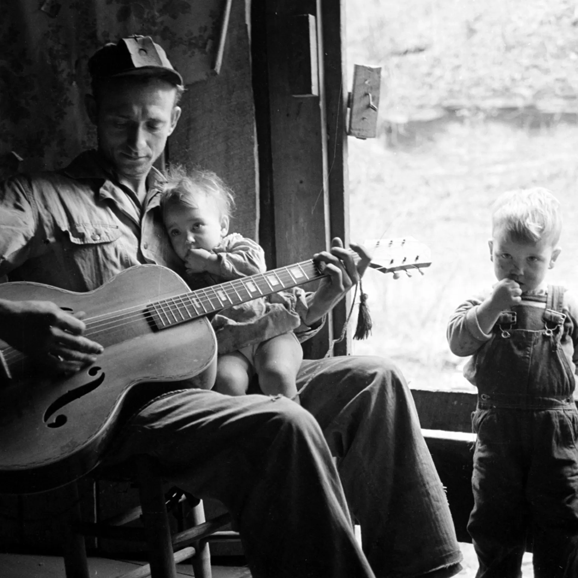 Family life in Leslie County's mountains has the warmth of a father singing to his children.