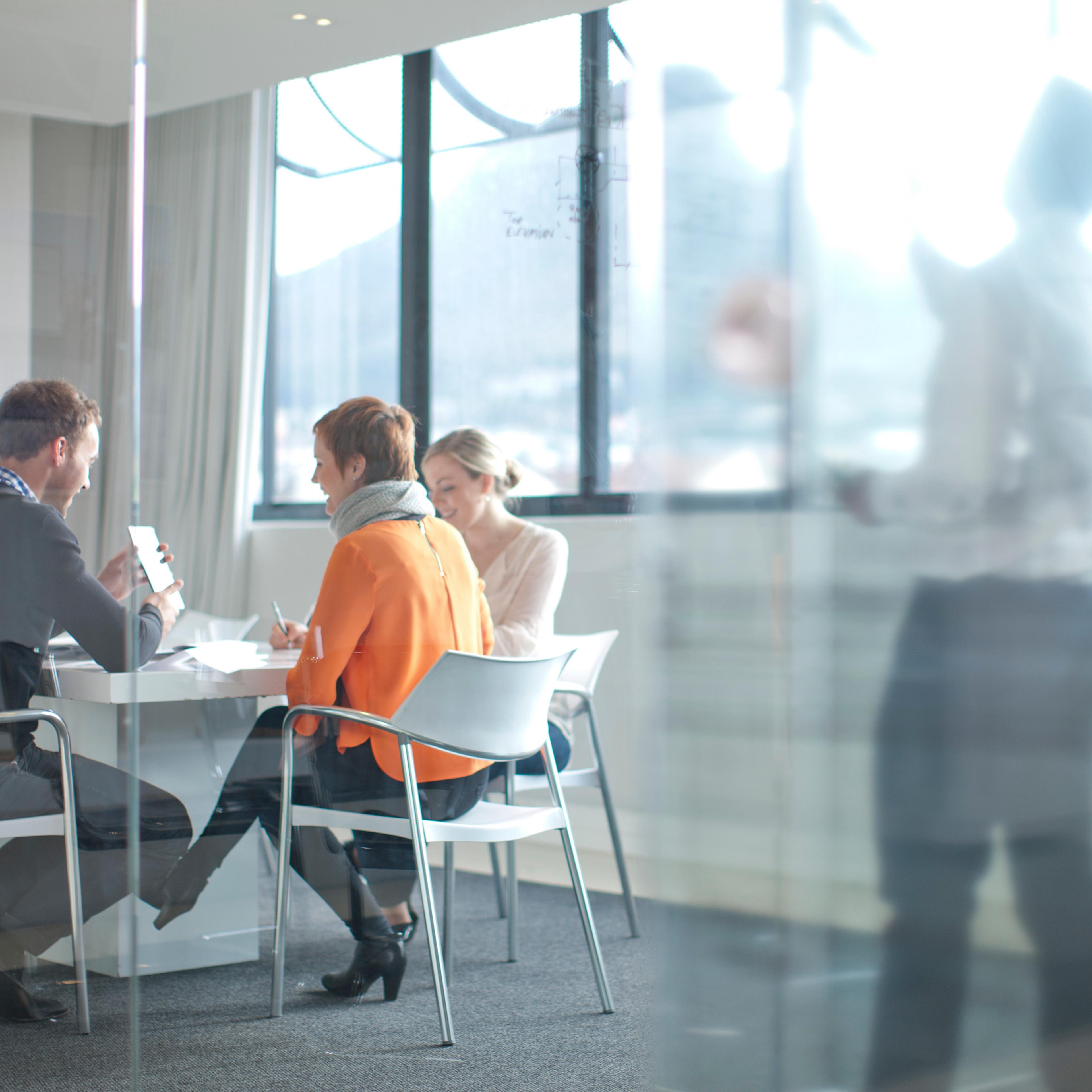 people-meeting-conference-table