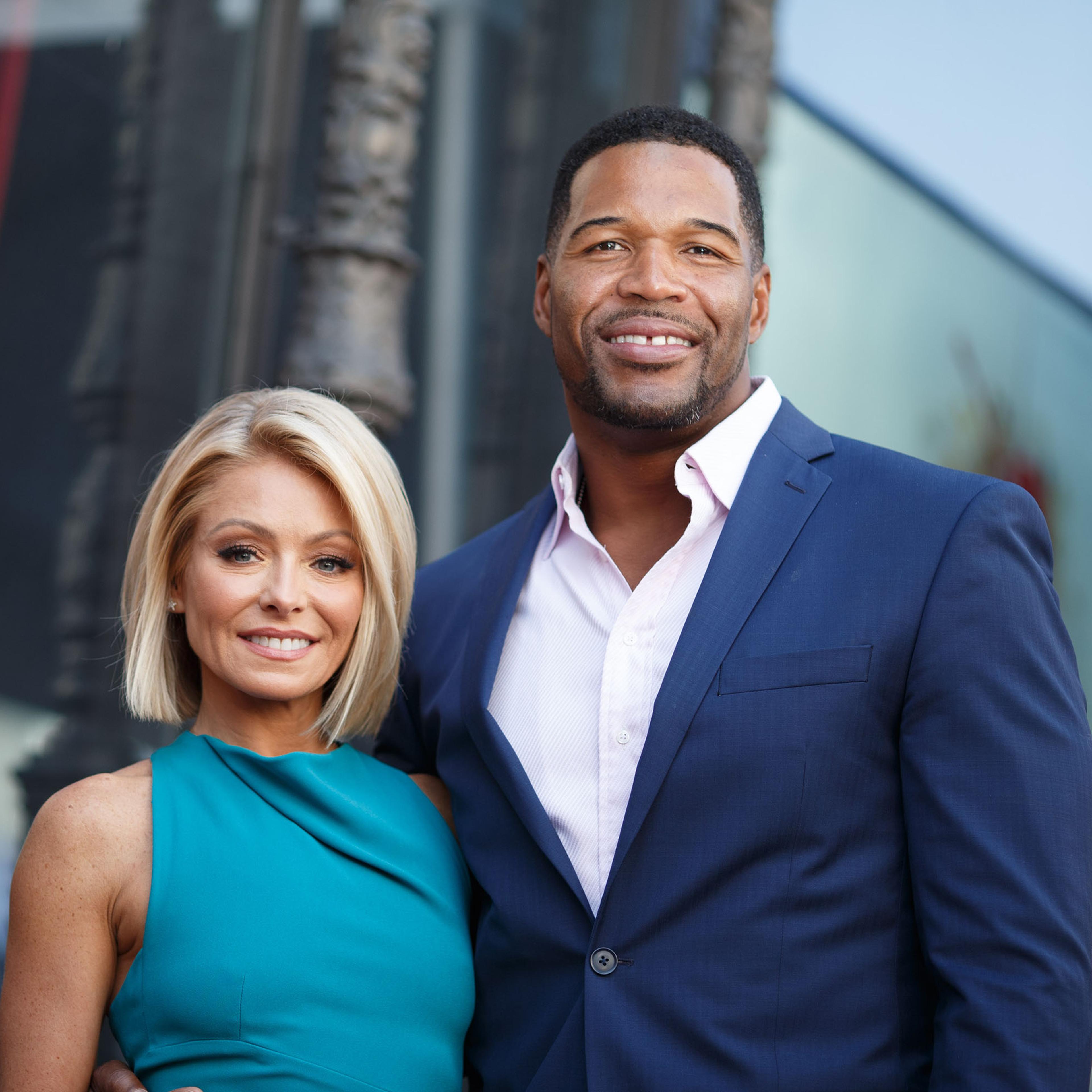 Kelly Ripa and Michael Strahan attend the Hollywood Walk of Fame in Hollywood, Calif. on Oct. 12, 2015.