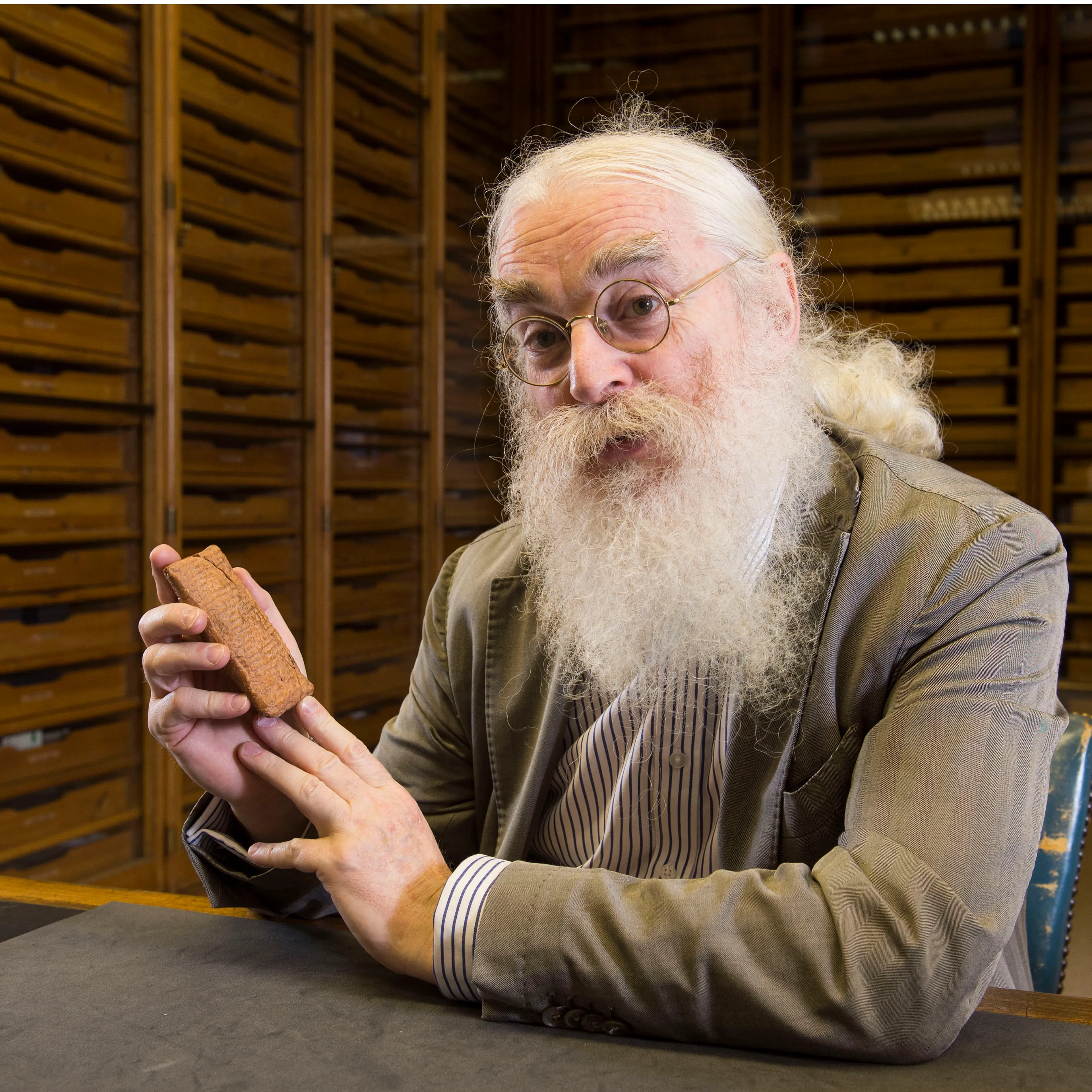 The Ark Before Noah by Irving Finkel. Hodder & Stoughton Publishers 2014