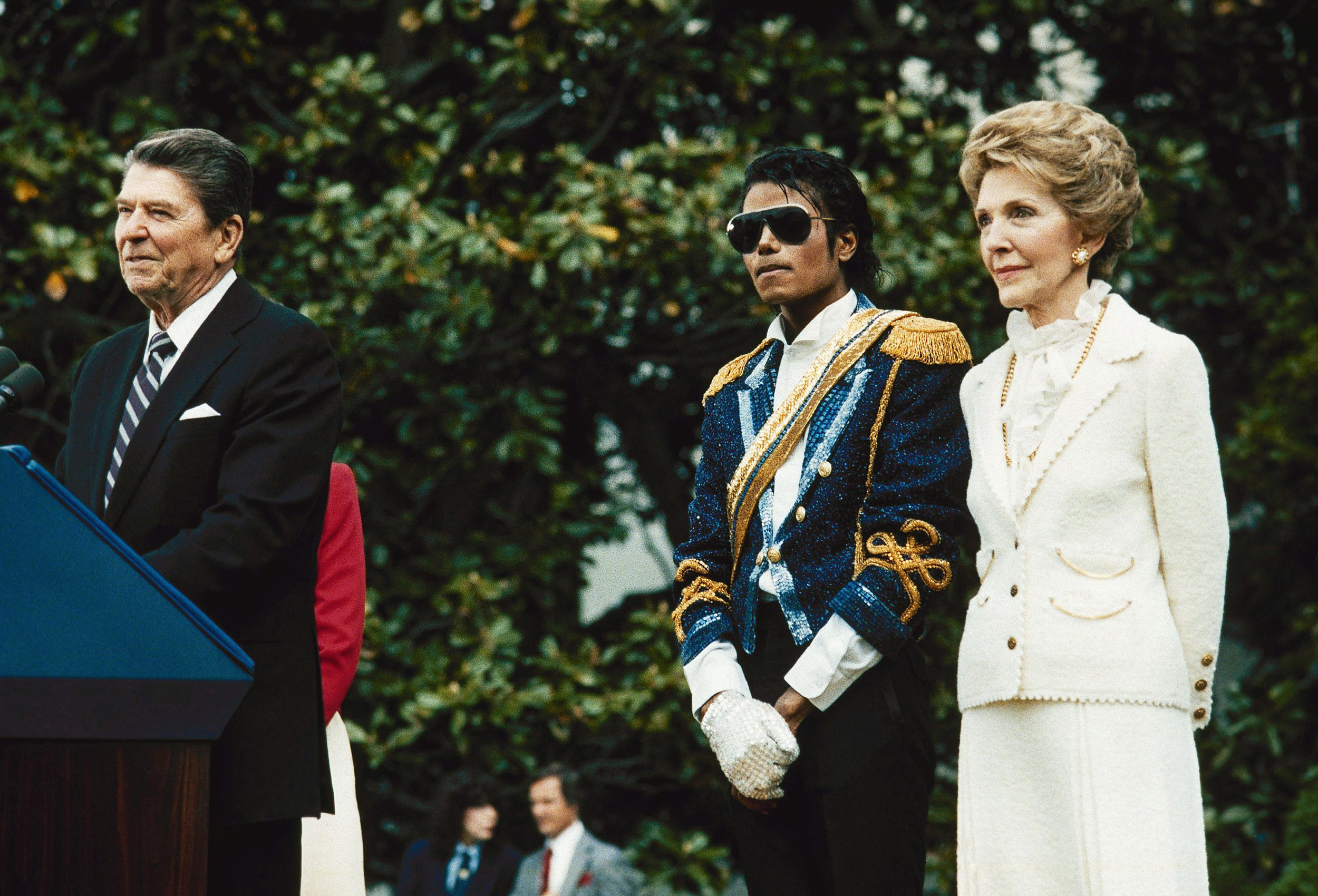 Michael Jackson stands with former President Ronald Reagan and first lady Nancy Reagan on the south lawn of the White House prior to receiving an award from the president for his contribution to the drunk driving awareness program in Washington, DC on Ma