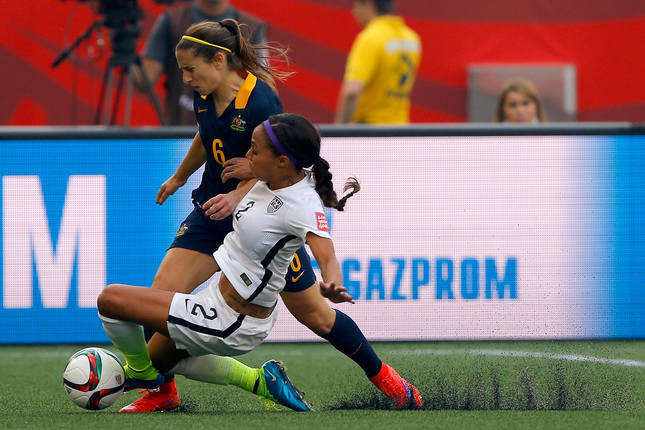 u.s. women's soccer team artificial turf