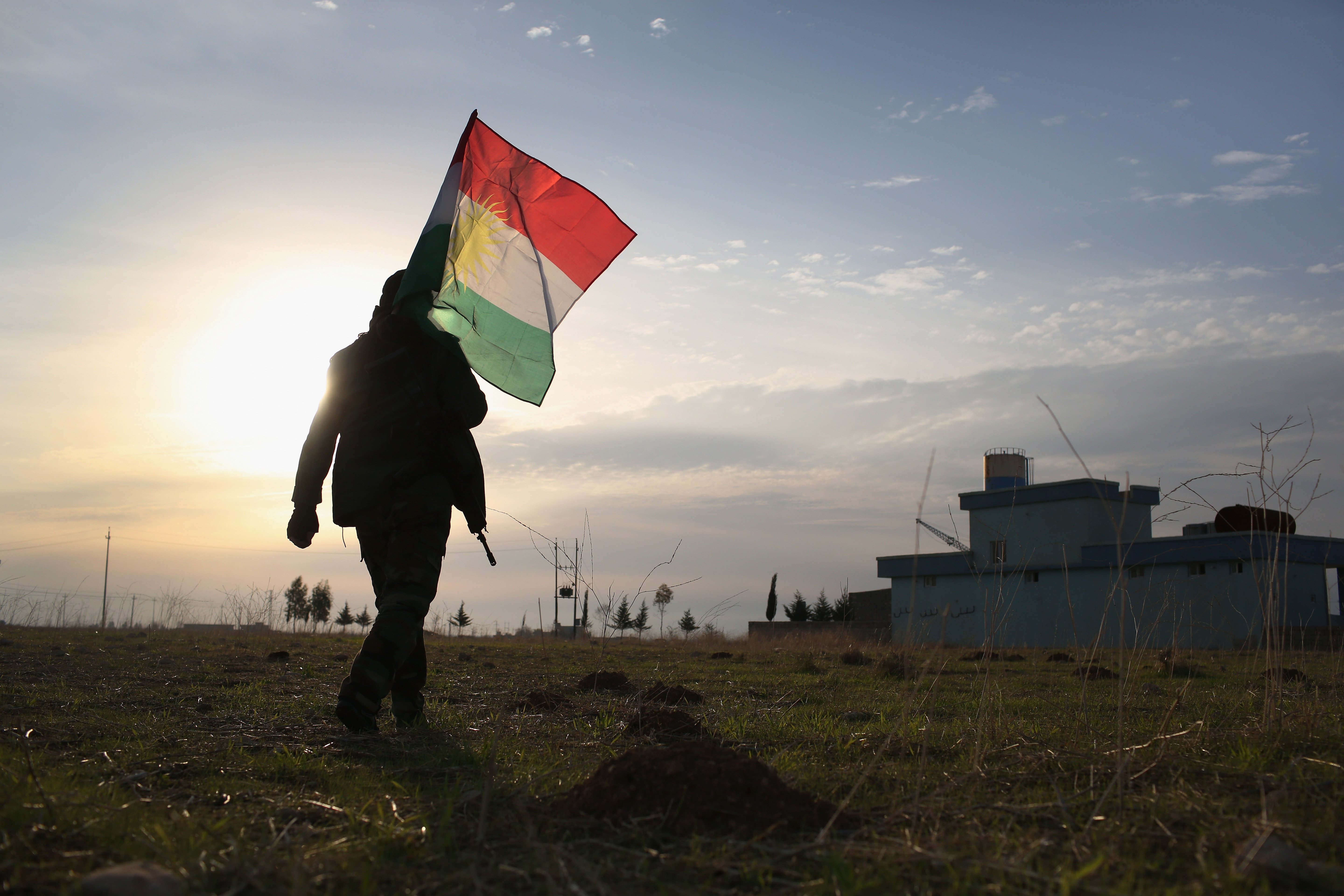 Civilians Flee War As ISIL Frontline Shifts Following Kurdish Sinjar Offensive