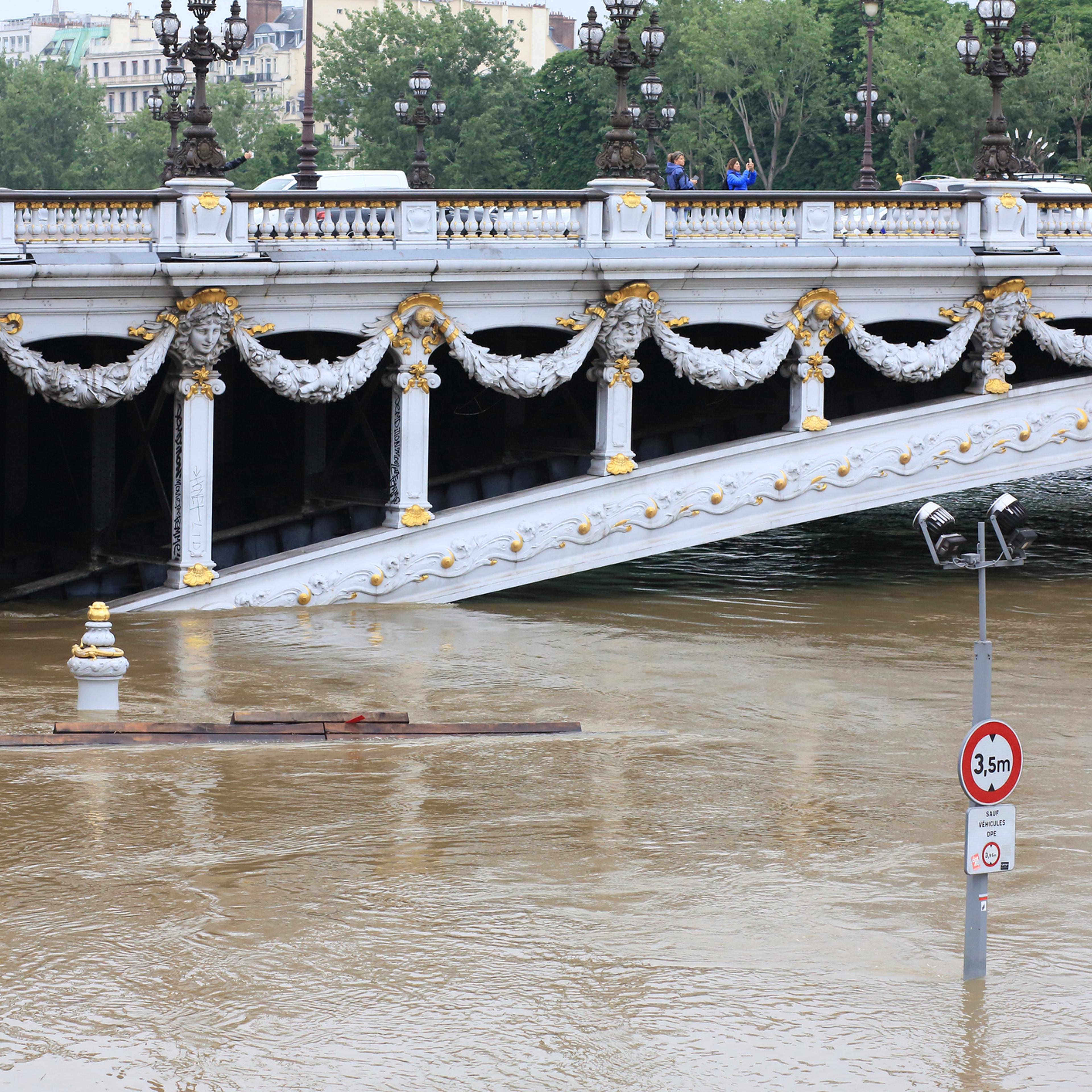 paris flooding climate change