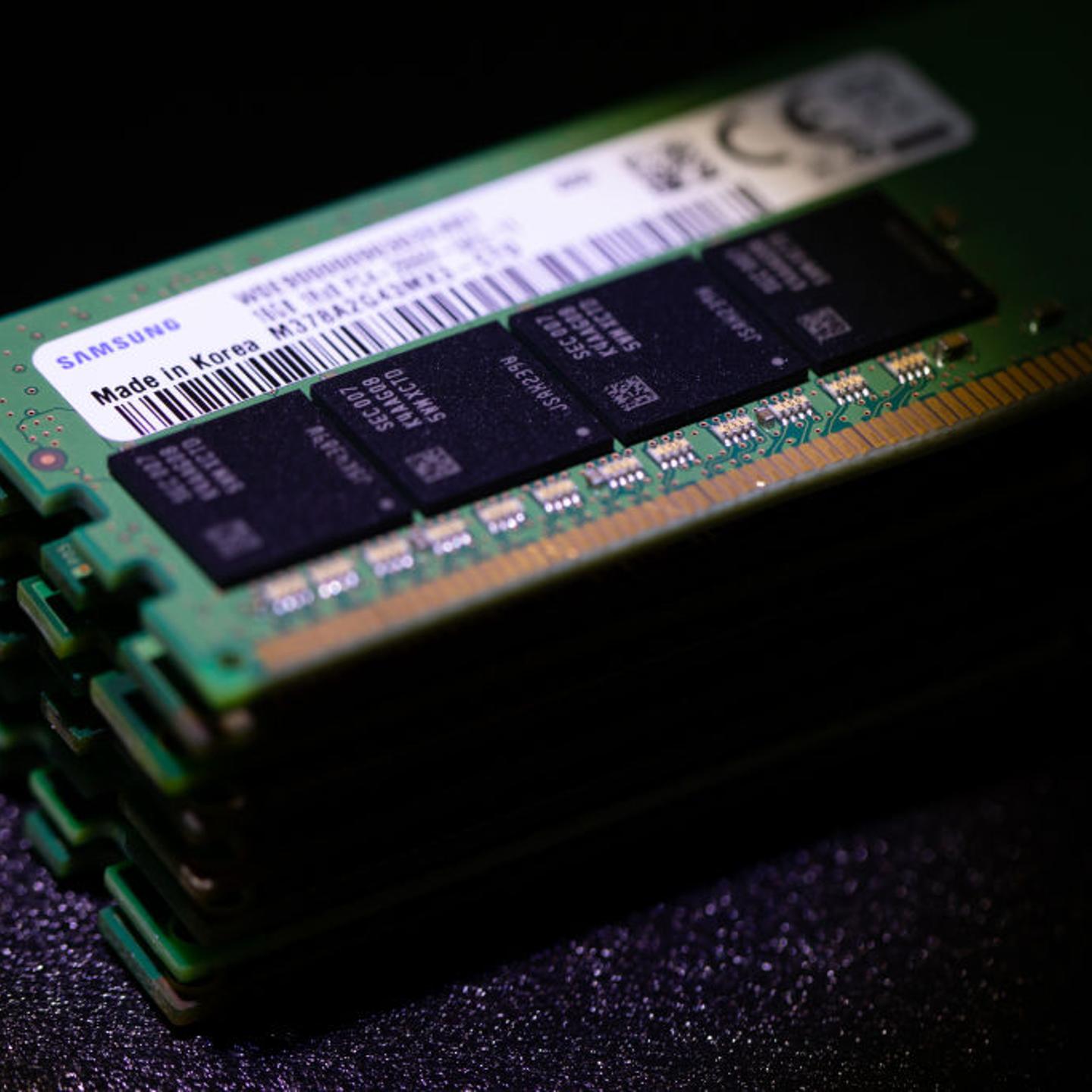 Samsung Electronics Memory Modules Ahead of Earnings Announcement