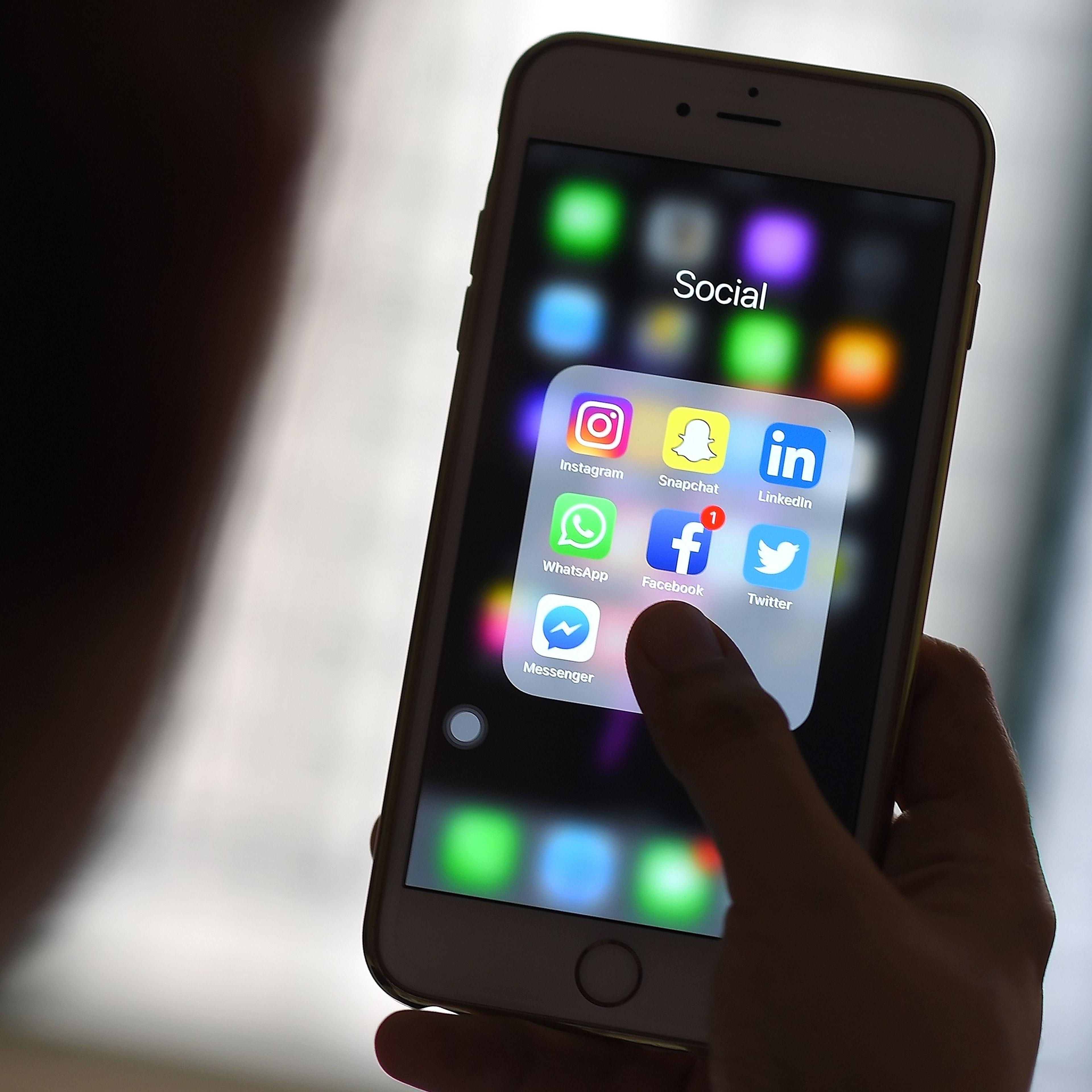 MALAYSIA-US-INTERNET-SOCIAL-APPS