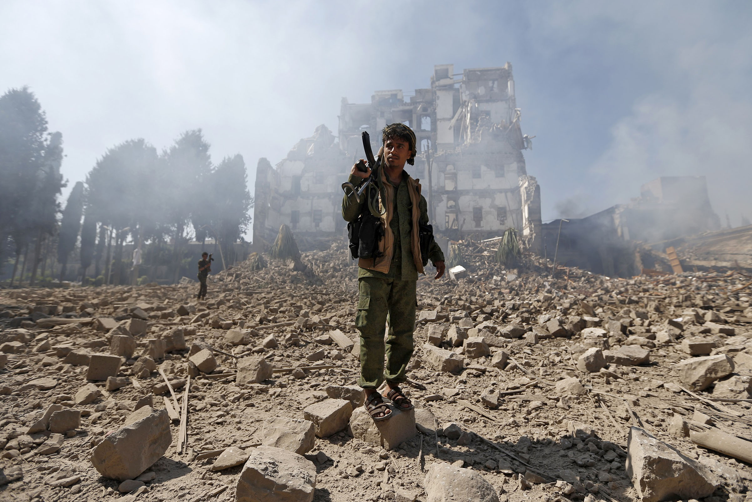 Houthi rebels in Sana’a after a reported airstrike by the Saudi-led coalition on Dec. 5, 2017