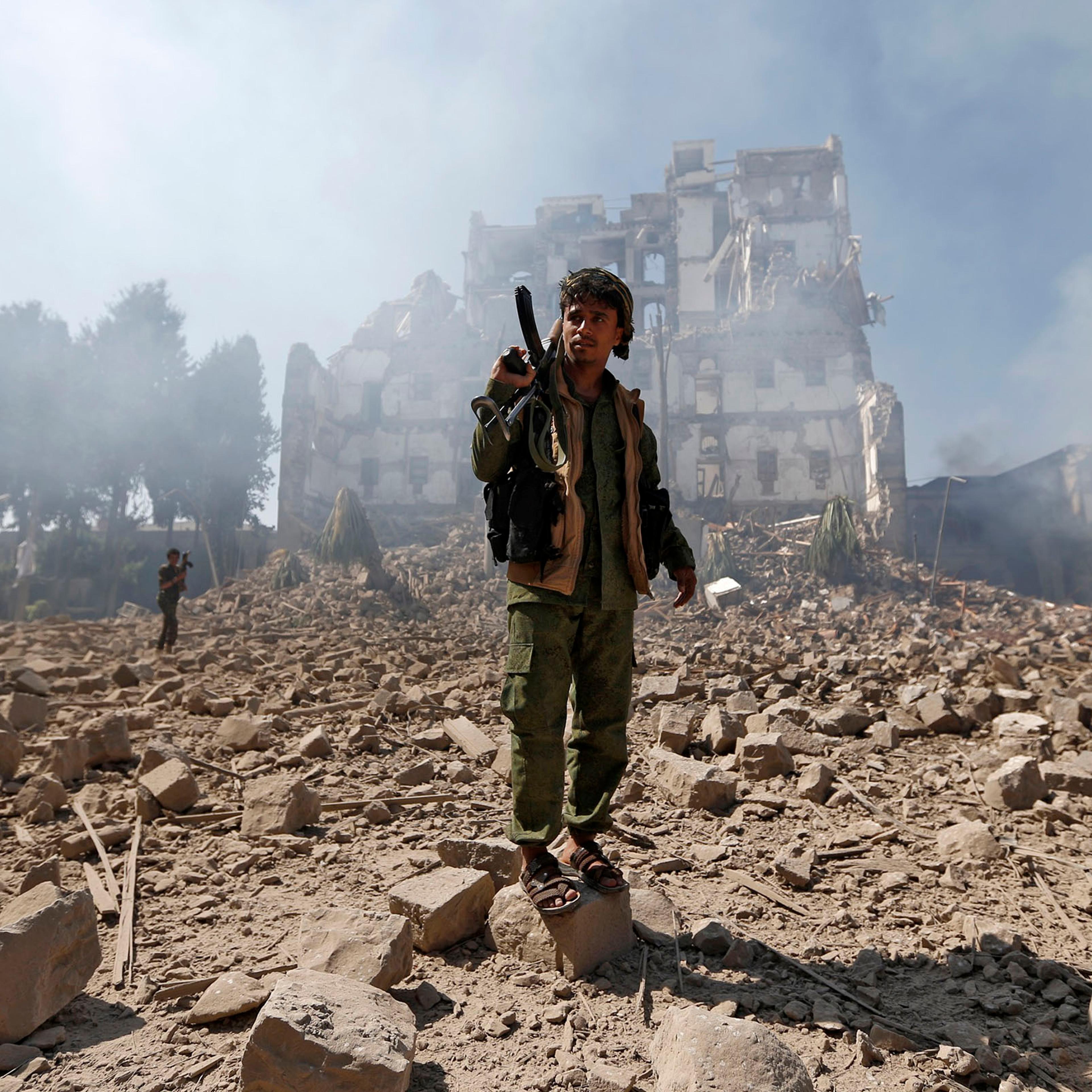 Houthi rebels in Sana’a after a reported airstrike by the Saudi-led coalition on Dec. 5, 2017