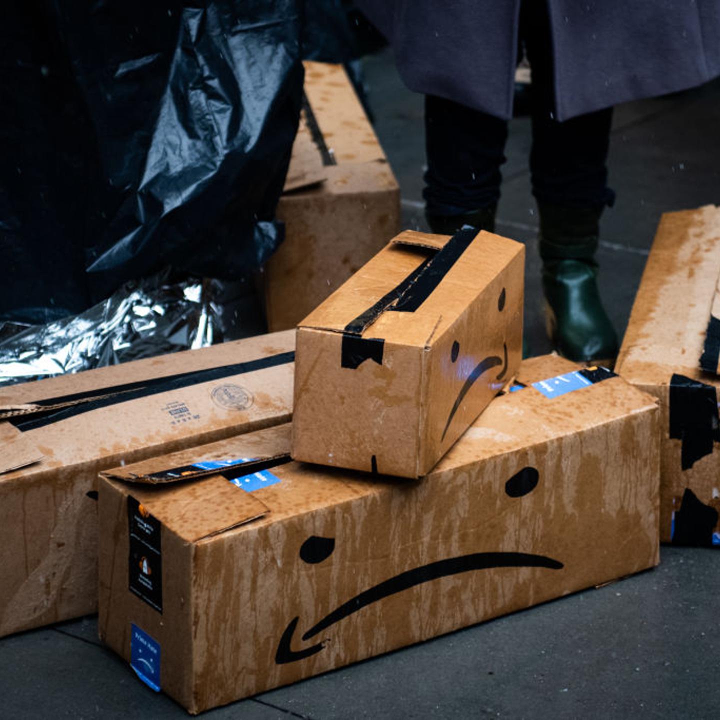Amazon Warehouse Workers March To Jeff Bezos' NYC Penthouse On Cyber Monday