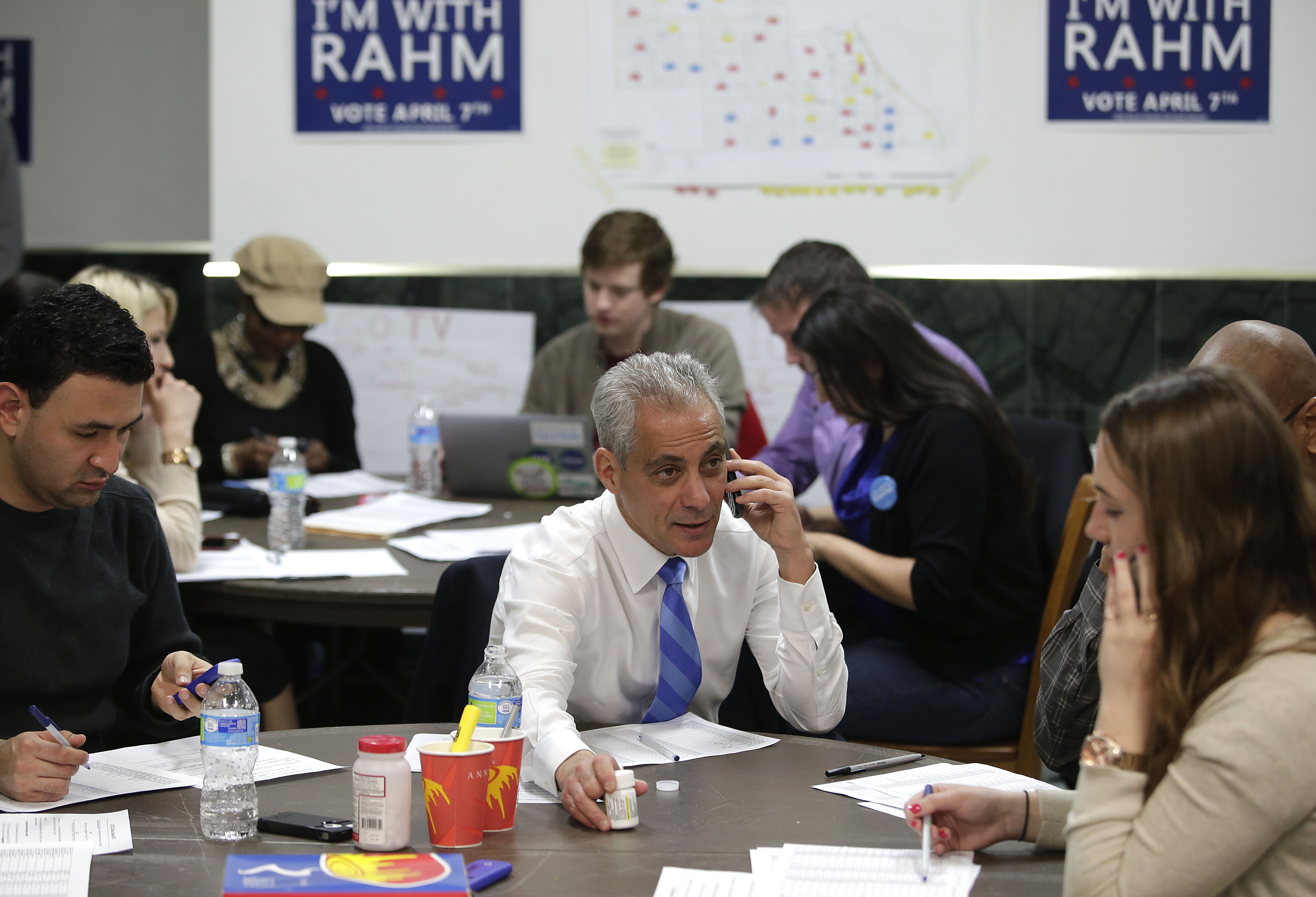 Chicago Mayoral Candidates Campaign Before Tuesday's Runoff Election