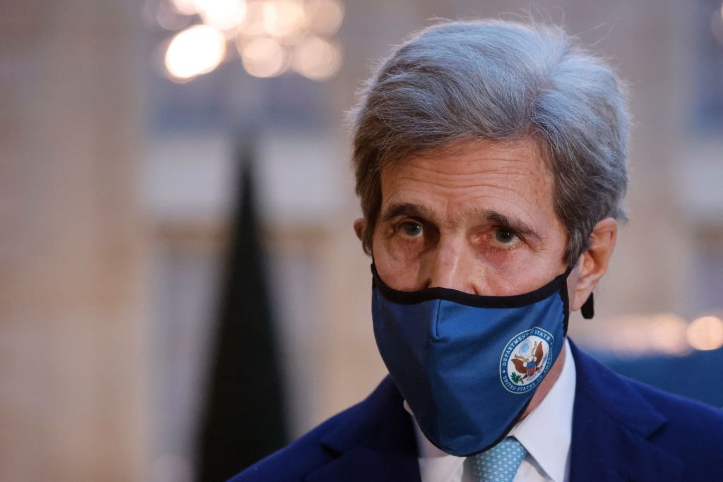 FRANCE-US-POLITICS-ENVIRONMENT