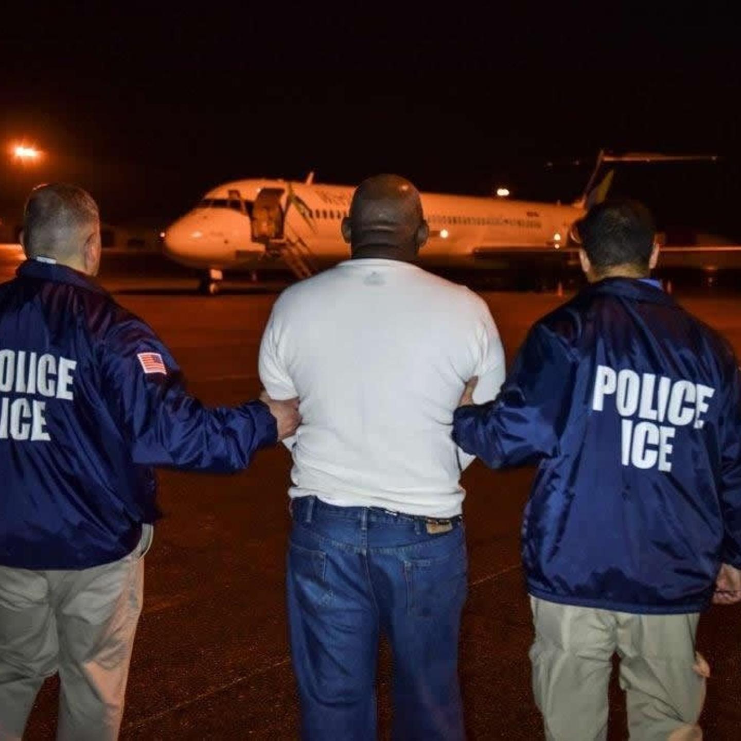 donald-trump-carckdown-immigration-ice