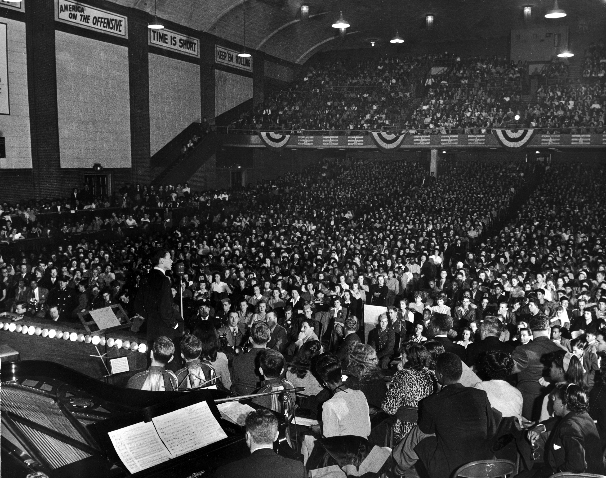 Frank Sinatra in Gary Indiana
