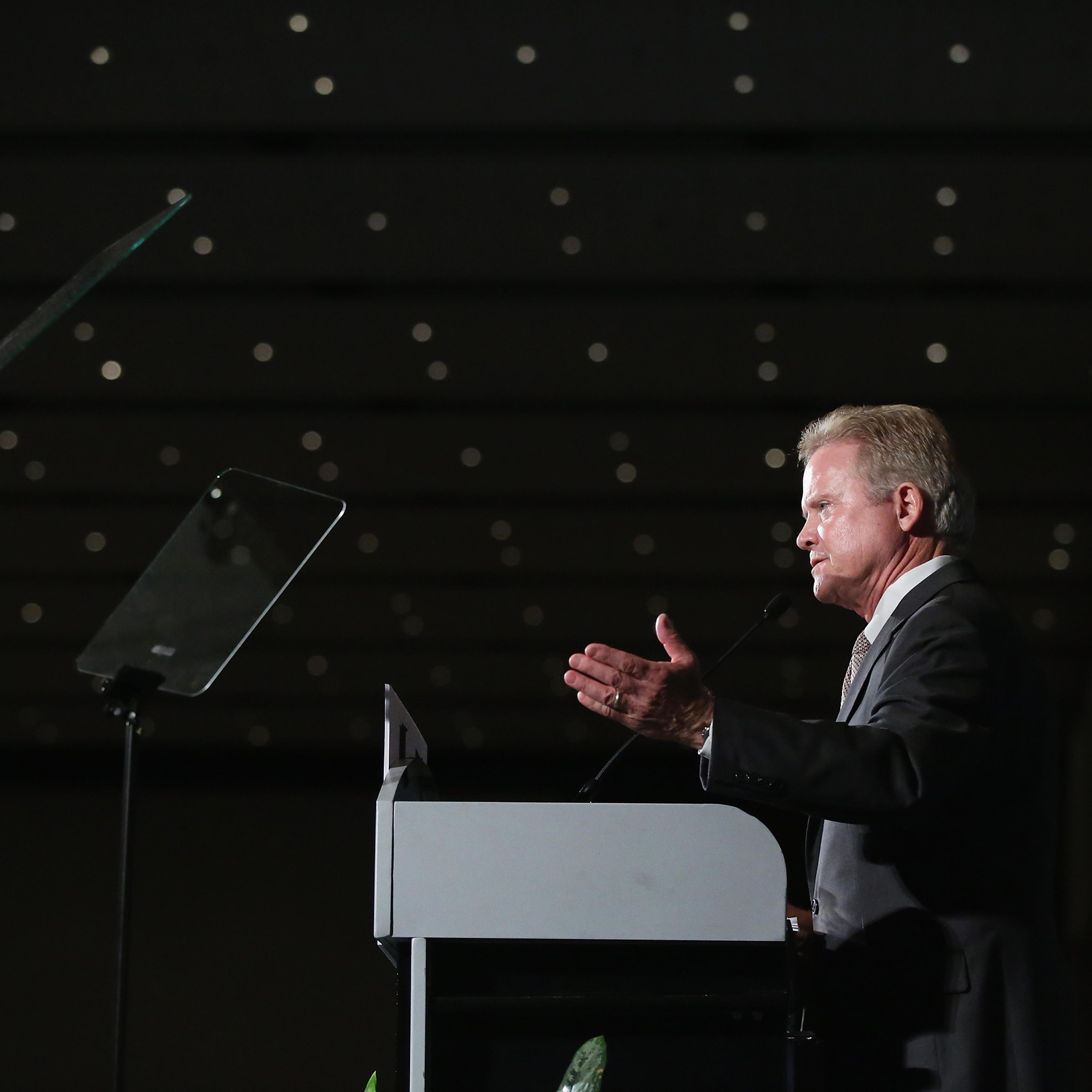 Democratic Presidential Hopefuls Attend Iowa Democratic Party Hall Of Fame Awards