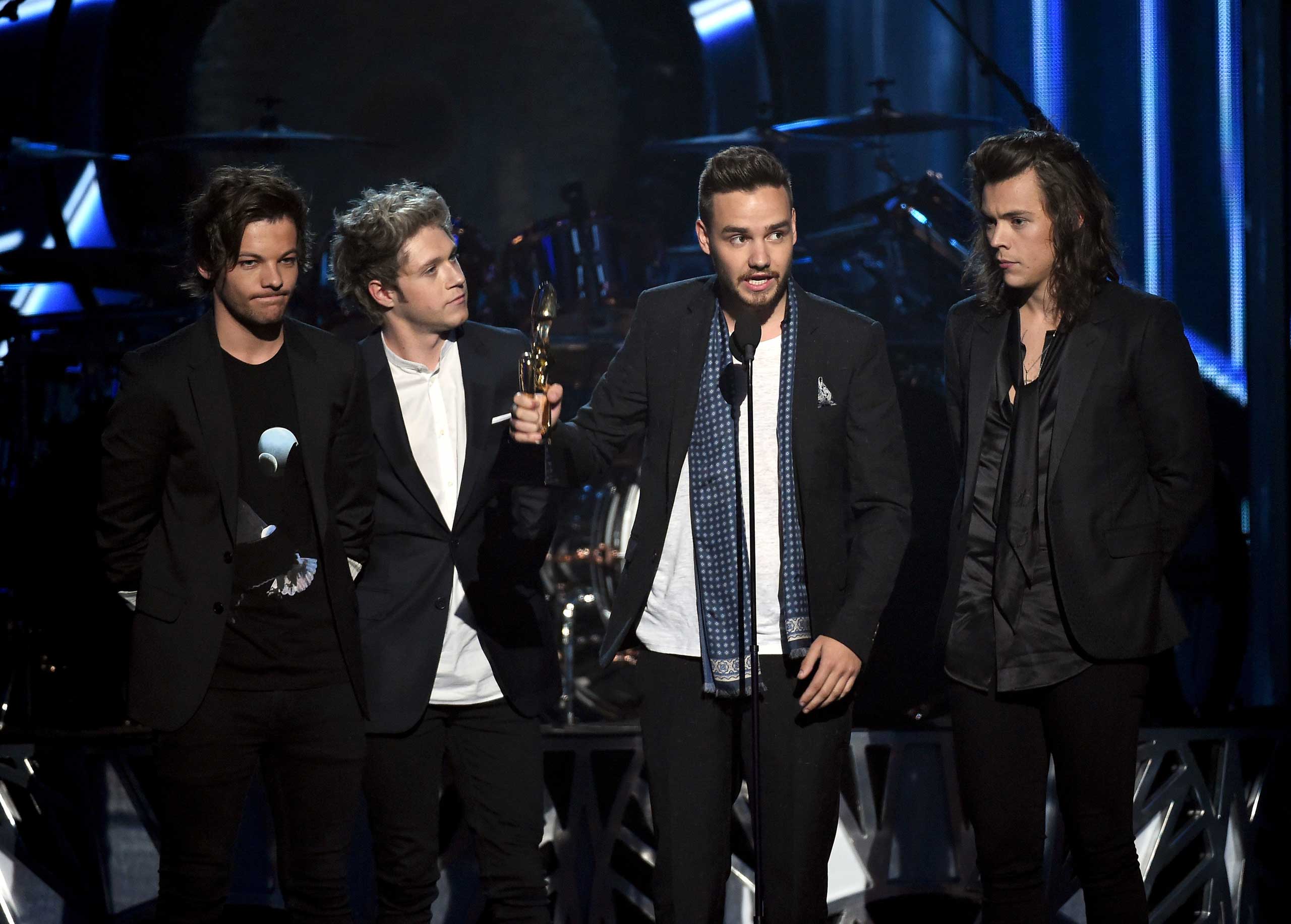 2015 Billboard Music Awards - Show