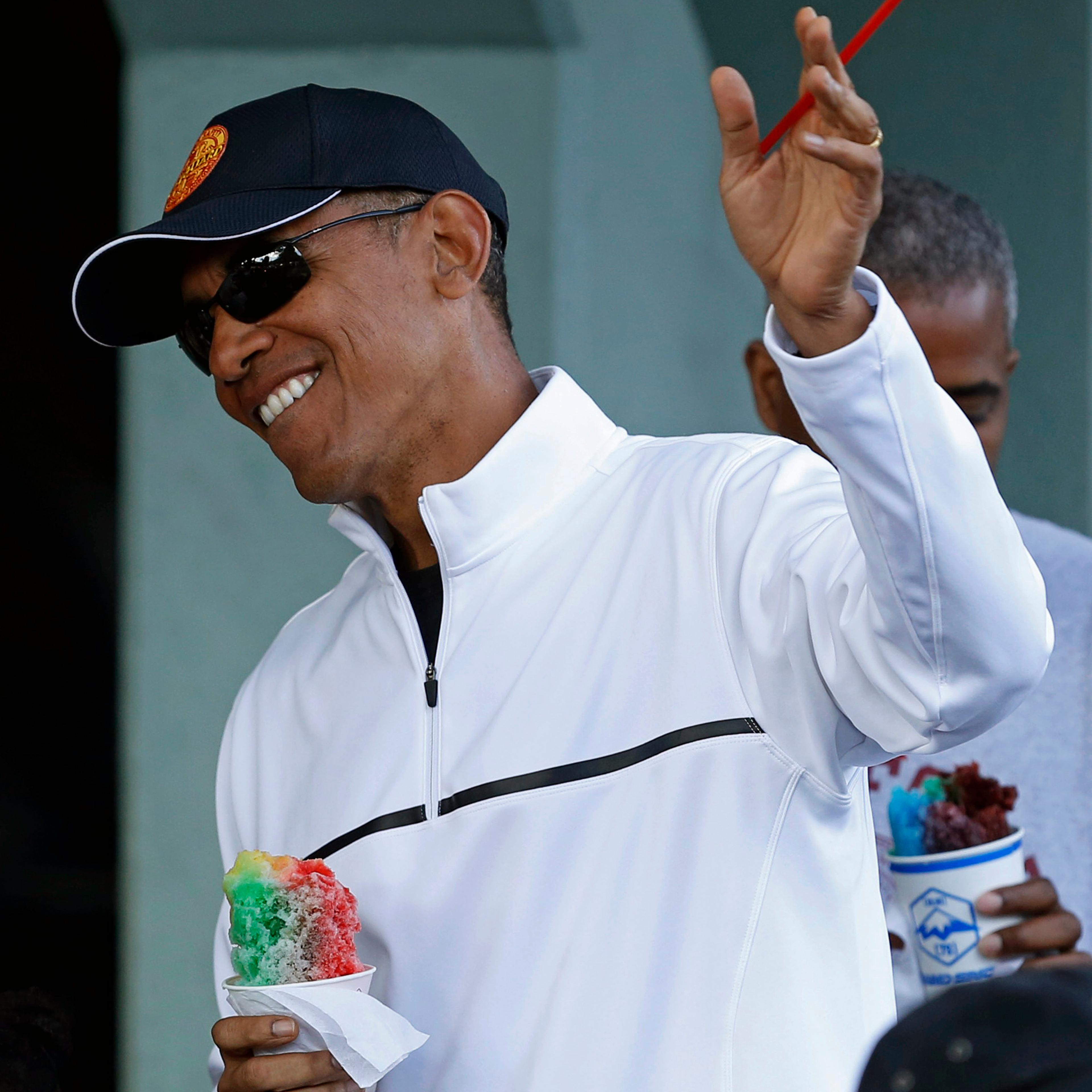 US President Obama stops for shave ice in Kailua during Hawaiian holiday vacation