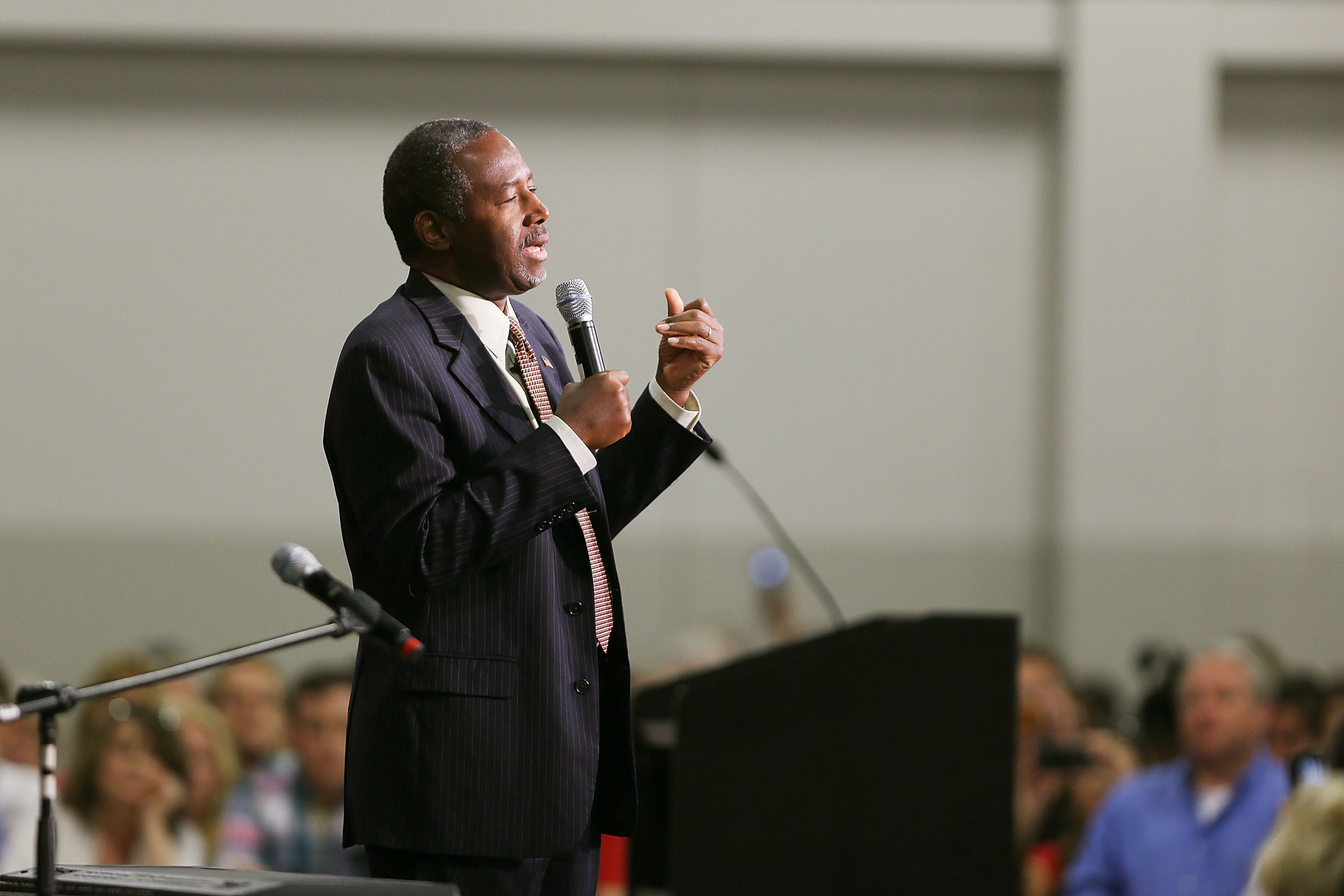 SHARONVILLE, OH - SEPTEMBER 22: Republican presidential candidate Dr. Ben Carson speaks at a campaign rally on September 22, 2015 in Sharonville, Ohio. Carson came under criticism after expressing his view that he would not support putting "a Muslim in c