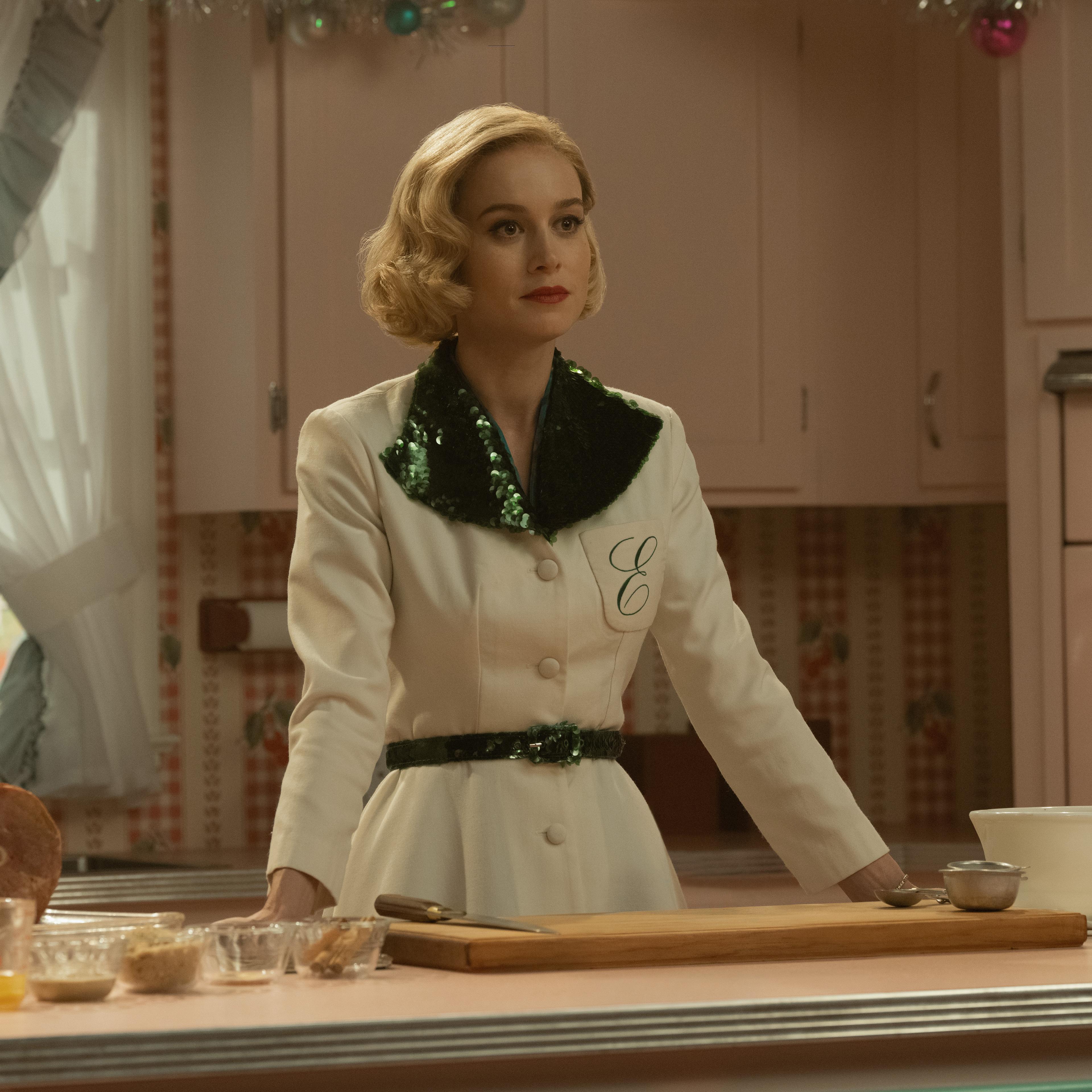 Brie Larson in <i>Lessons in Chemistry</i>