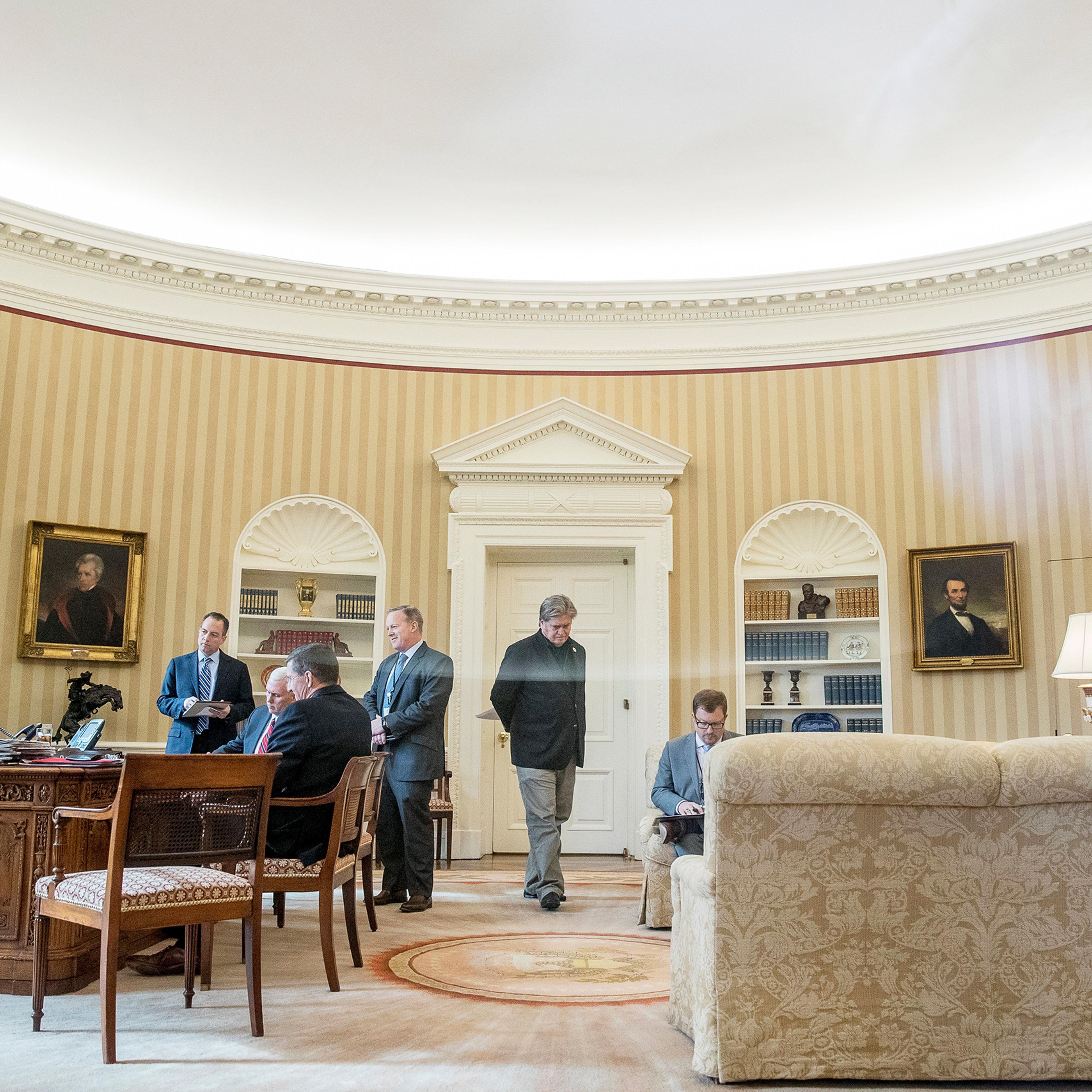 steve-bannon-donald-trump-advisor-andrew-harnik