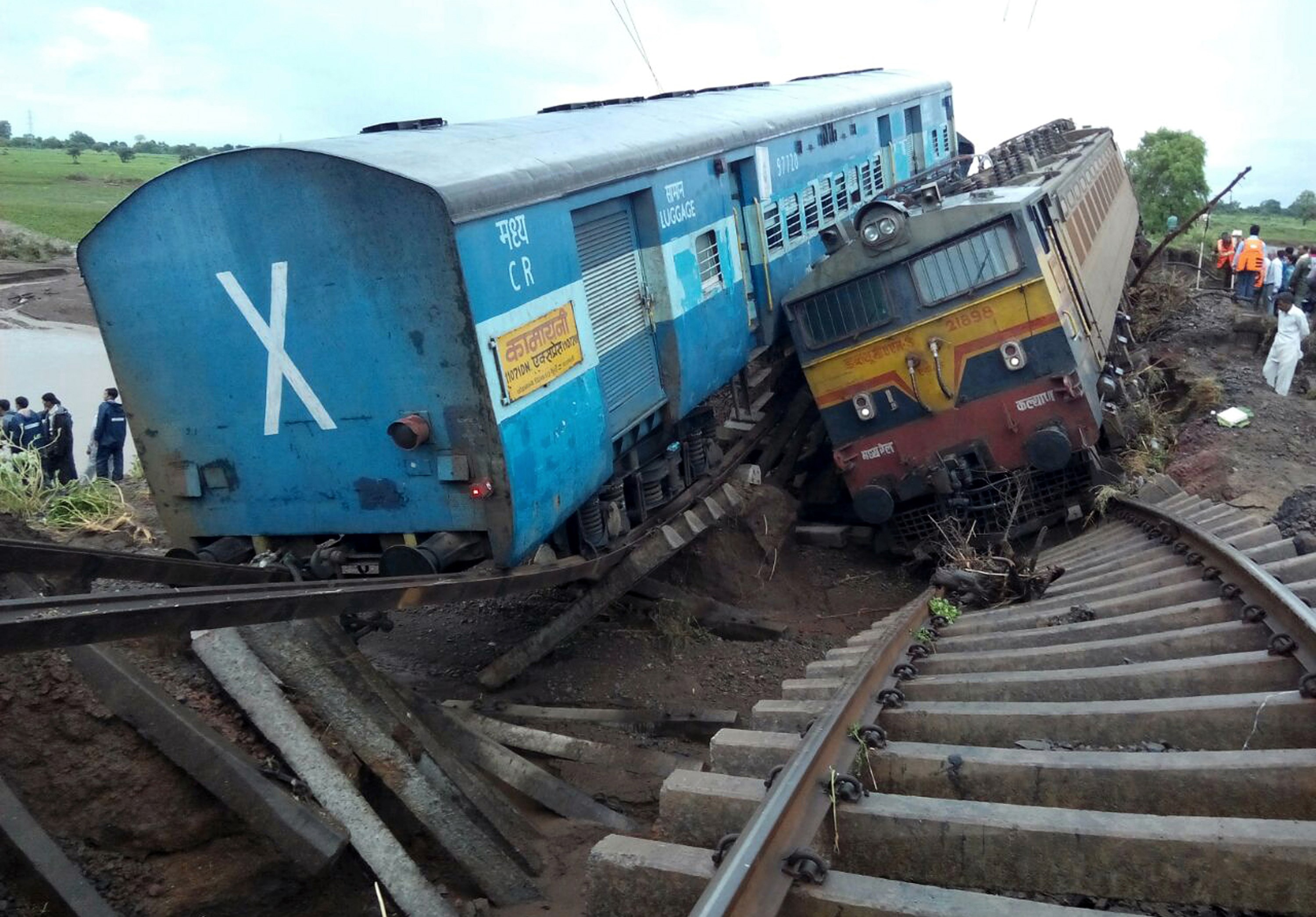 INDIA-TRAIN-ACCIDENT