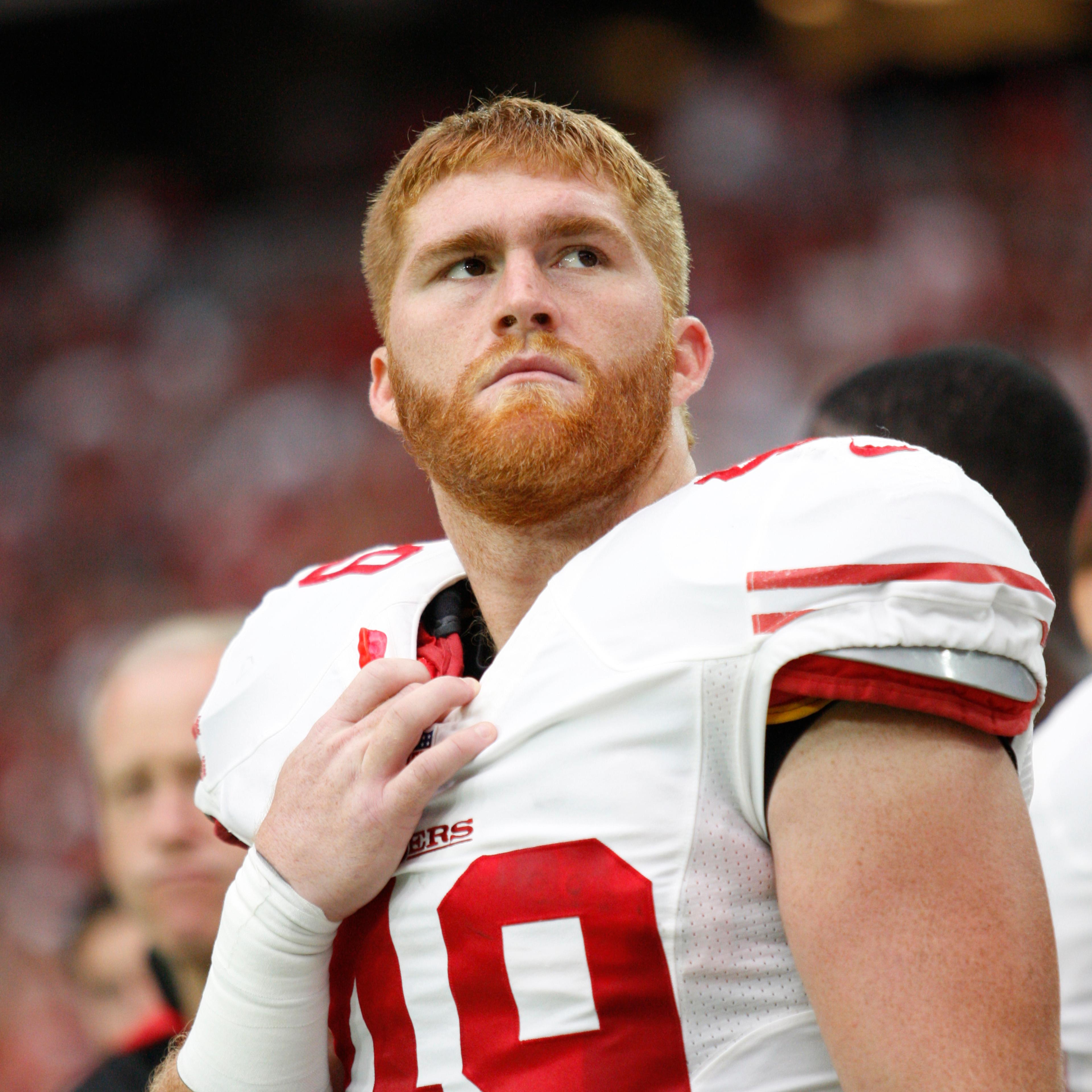 Bruce Miller of the San Francisco 49ers on the sideline prior to a game against the Arizona Cardinals at the University of Phoenix Stadium, Sept. 27, 2015 in Glendale, Arizona.