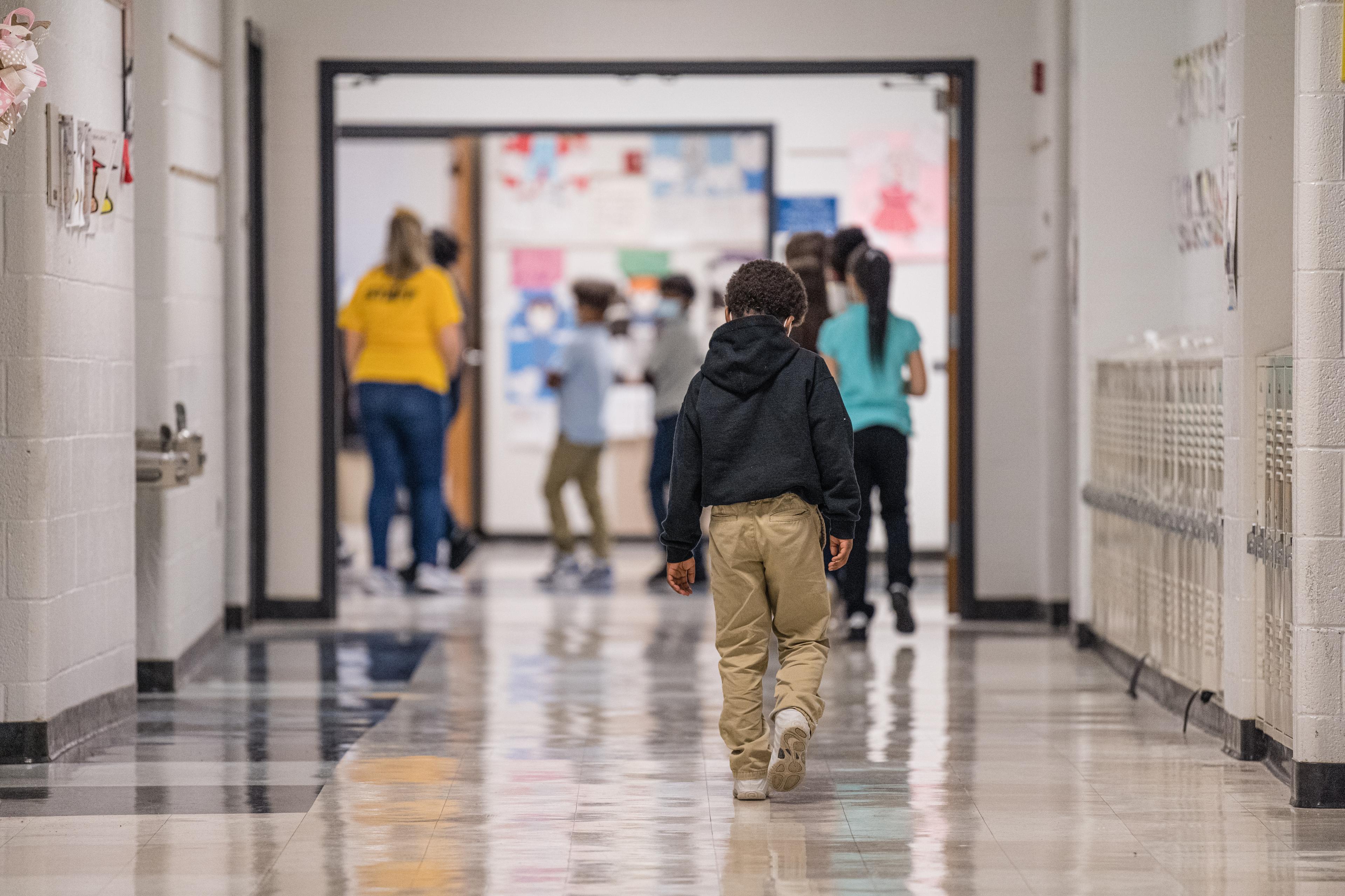 Elementary School In Louisville, KY Returns To In Person Learning After 2 Weeks Of Online Class During Omicron Surge