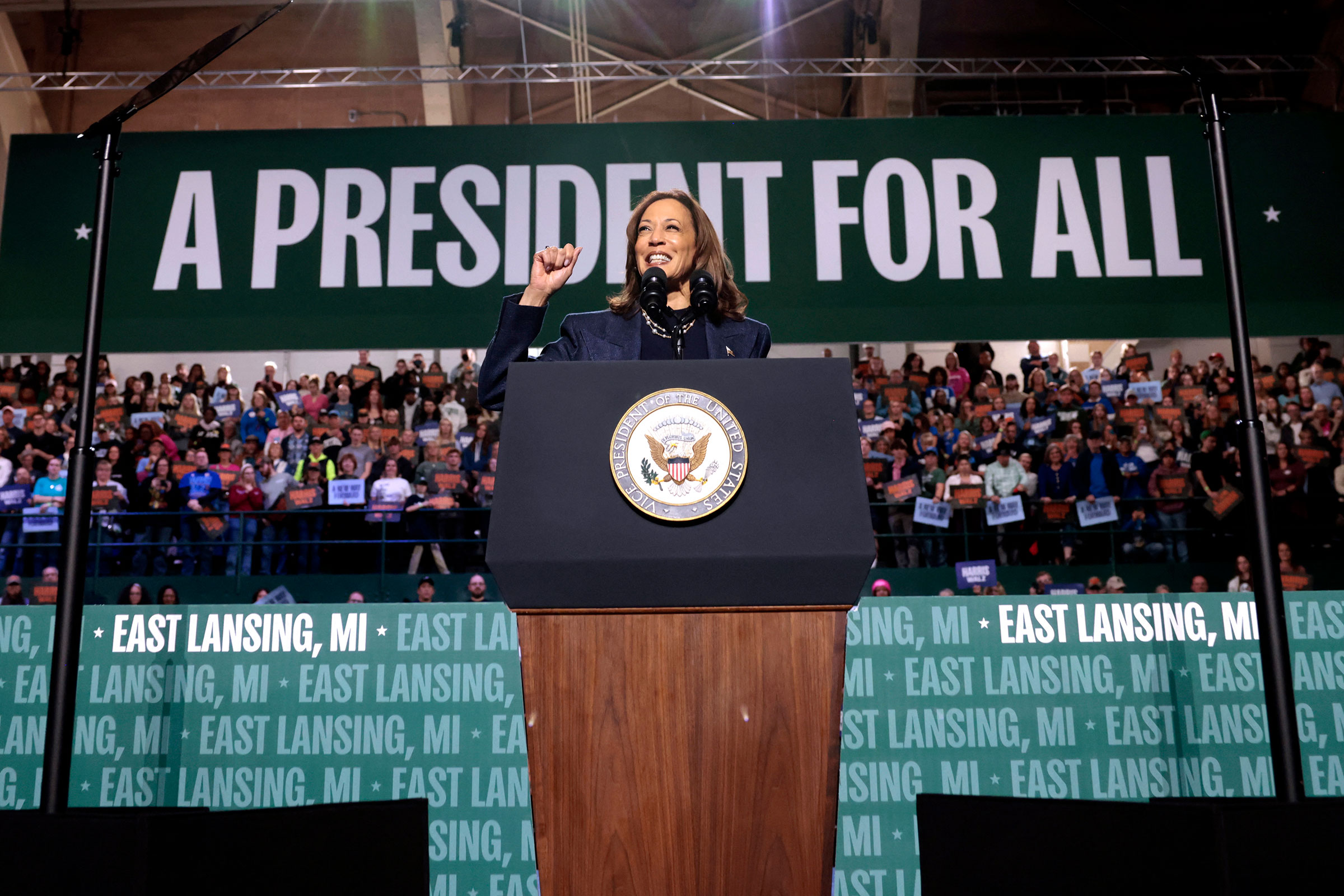 TOPSHOT-US-VOTE-POLITICS-HARRIS