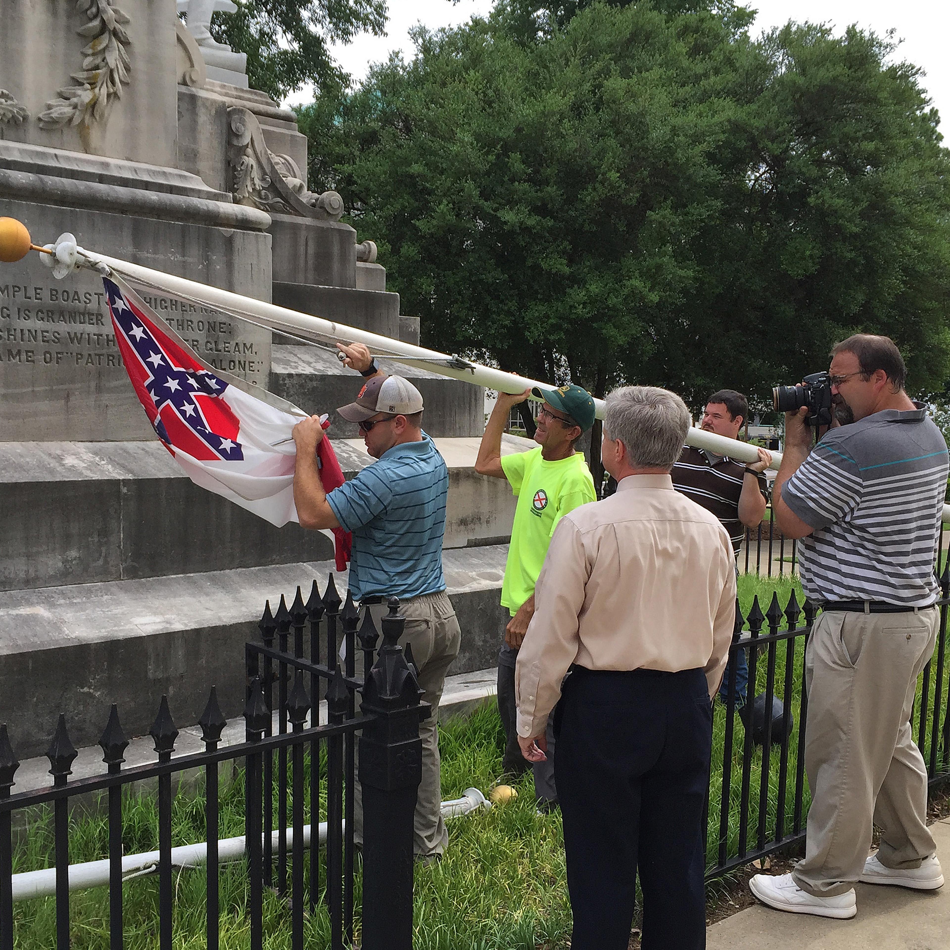 alabama confederate flag state capitol