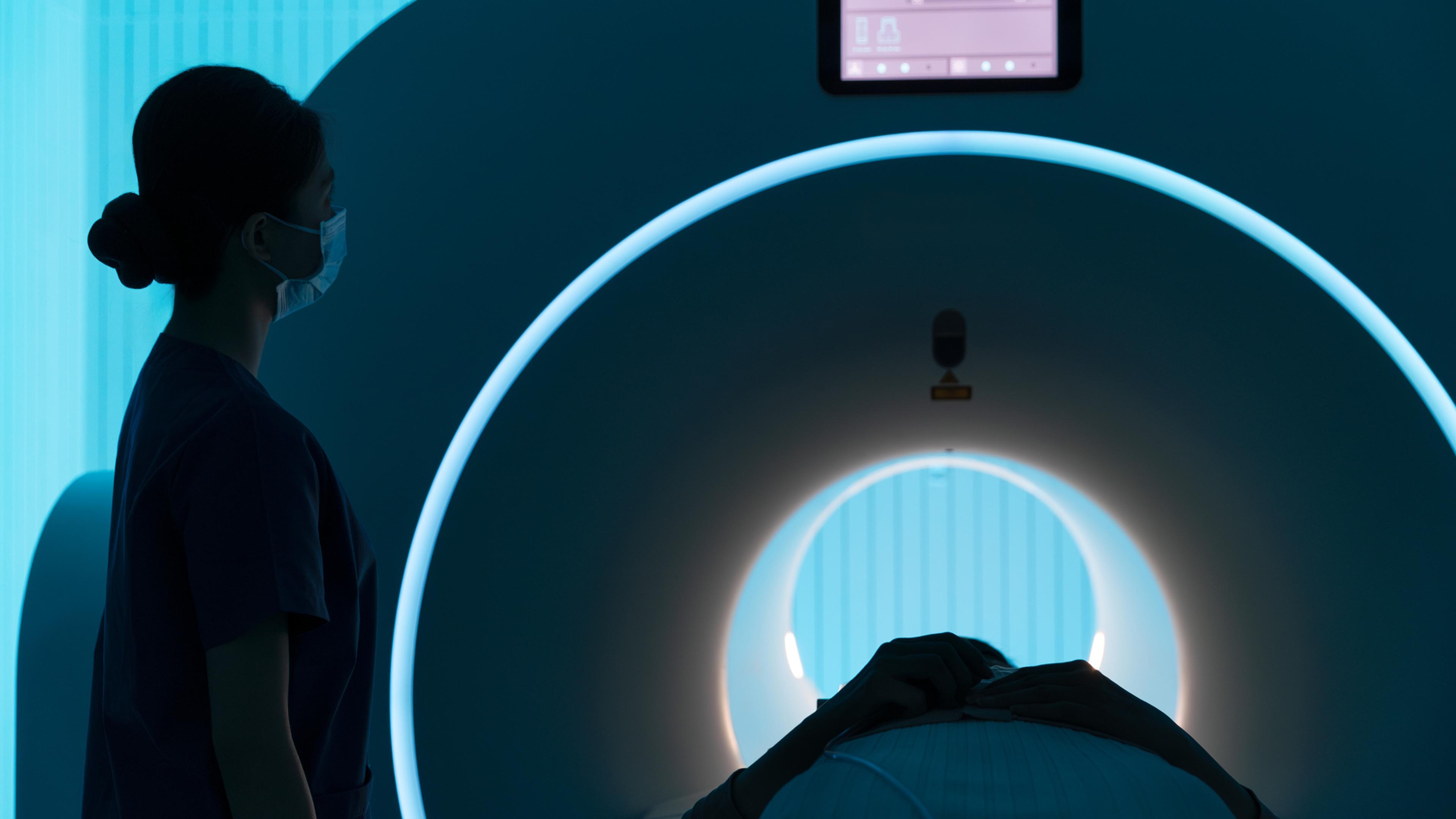 Por qué los exámenes médicos no siempre nos hacen más sanos: el lado oculto del diagnóstico preventivo