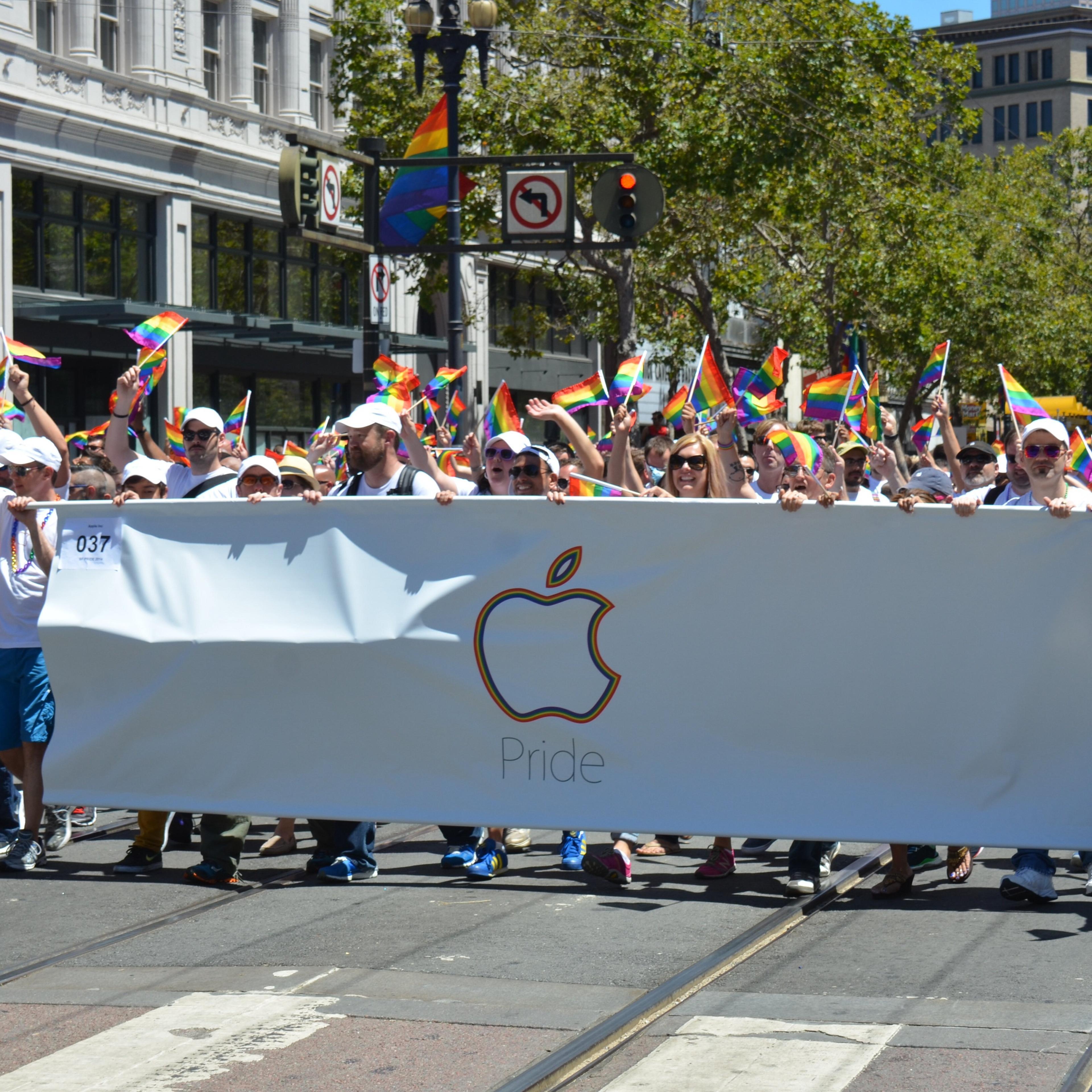 Apple marches in San Francisco Pride for first time with 5,000 people