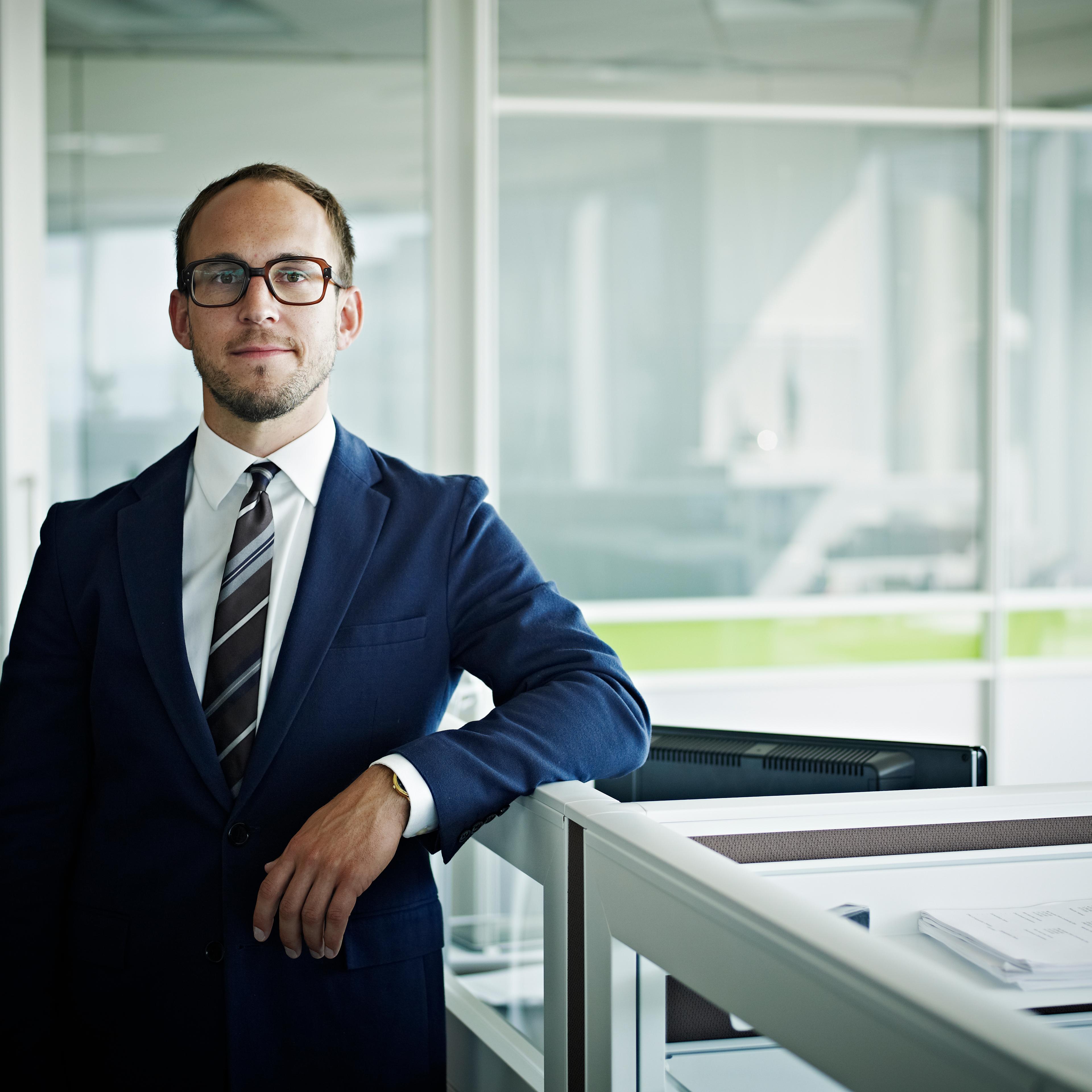 businessman-leaning