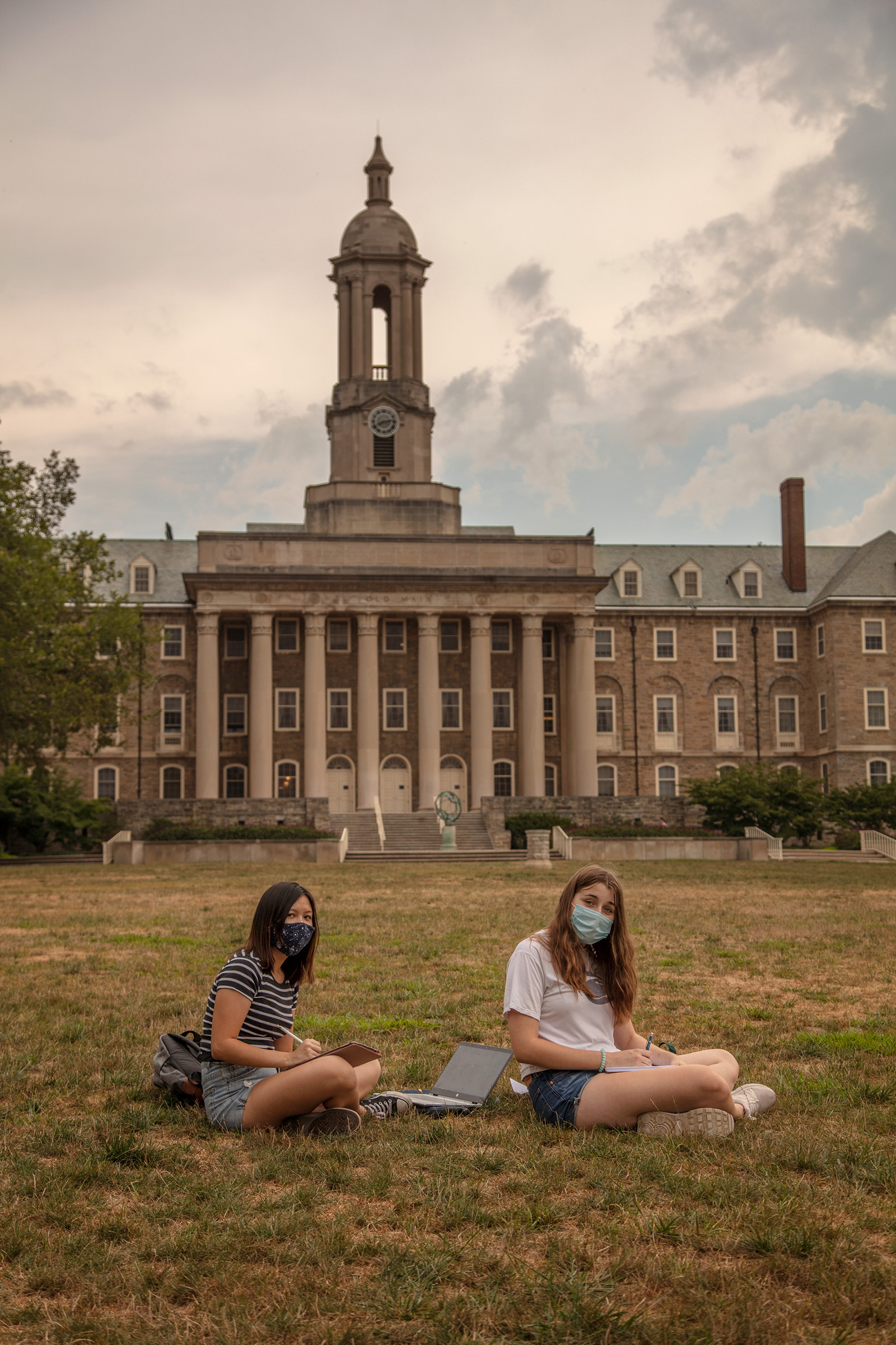 From Left: Michelle Vu, 19, Sophomore.
“There are a lot of people here on the weekends doing
their part quarantining, but
there are other people going
downtown to parties. It’s kind of crazy. Coronavirus,
when it doesn’t affect you, feels
like it’s not really here. When you know someone who has it, suddenly it becomes real.”

Klaudia Bak, 18, Sophomore
“What really is the most frustrating part is the administration is not doing much to break up gatherings. I would prefer to stay on campus, but I feel like the measures are not strong enough.”