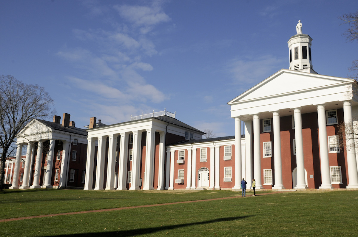 CampuCampus buildings at Washington and Lee University in Virginia.