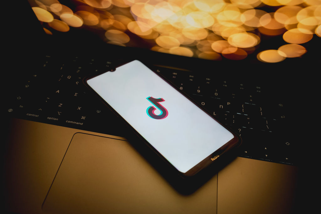 Logo Photo Illustration