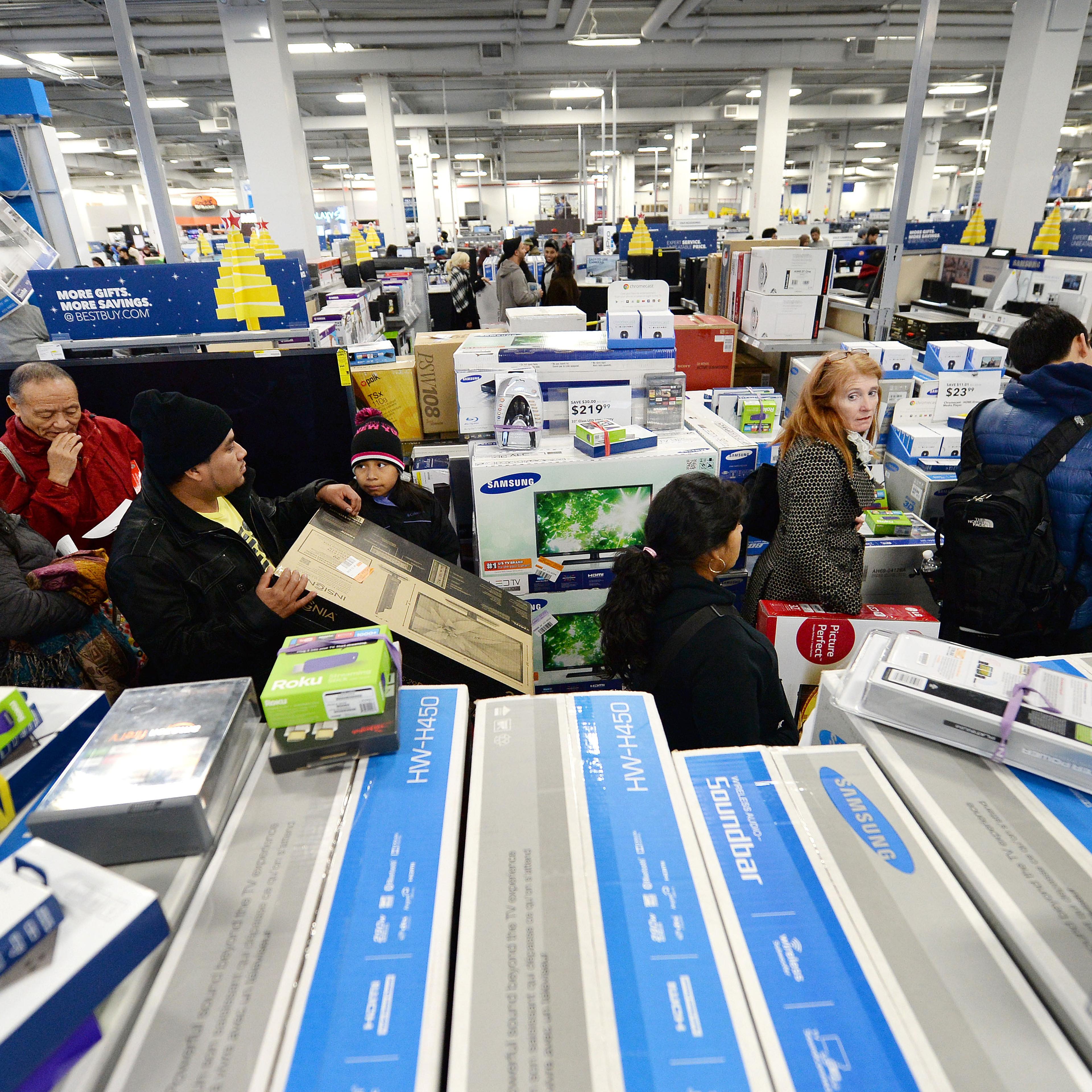 NY: Black Friday Holiday Shoppers
